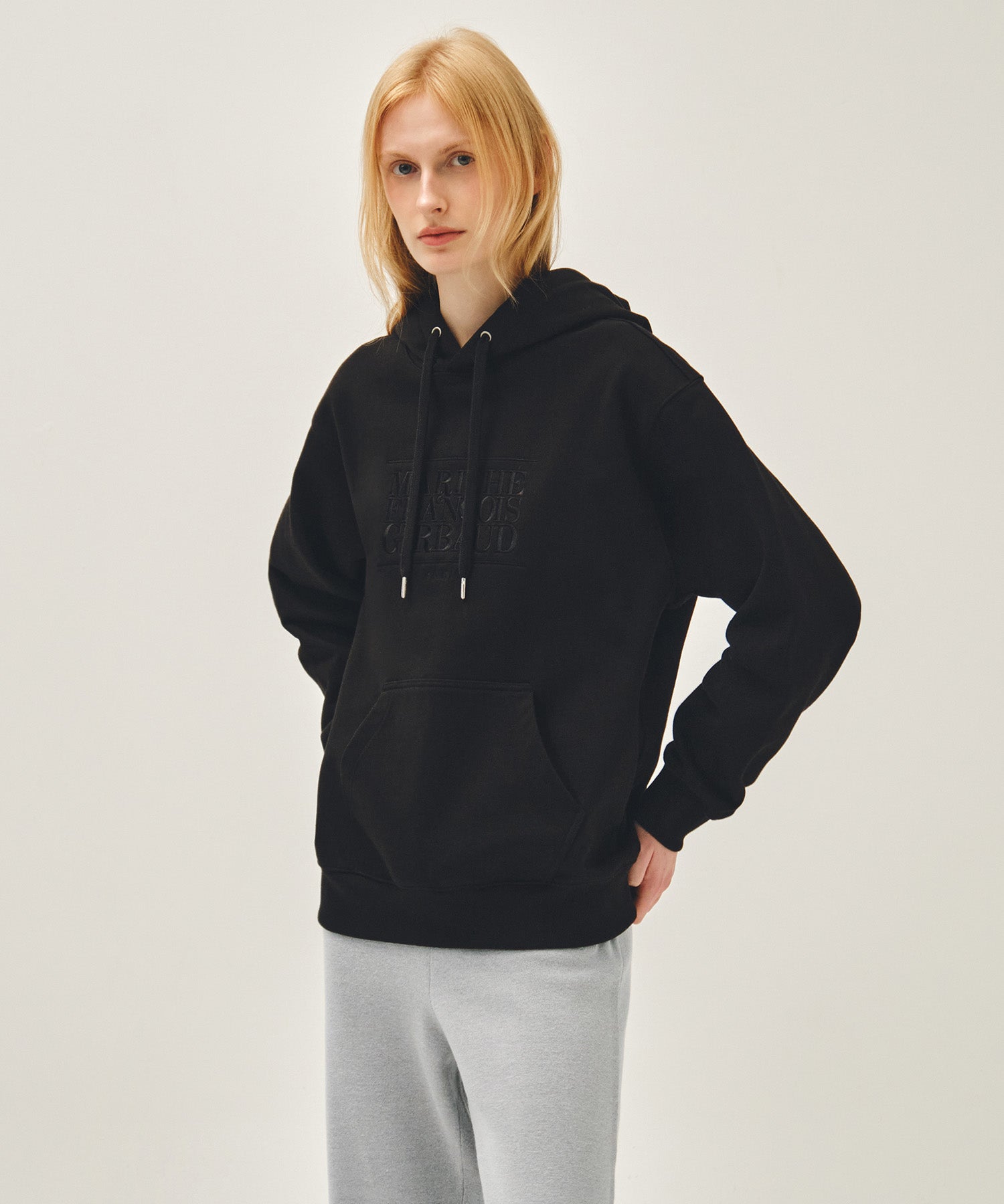 CLASSIC LOGO EMBROIDERY HOODIE