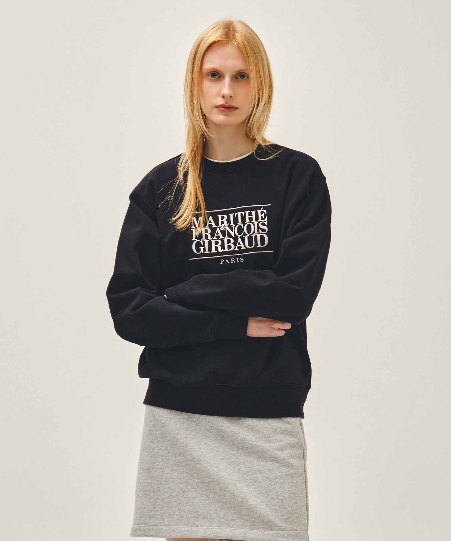 CLASSIC LOGO EMBROIDERY SWEATSHIRT