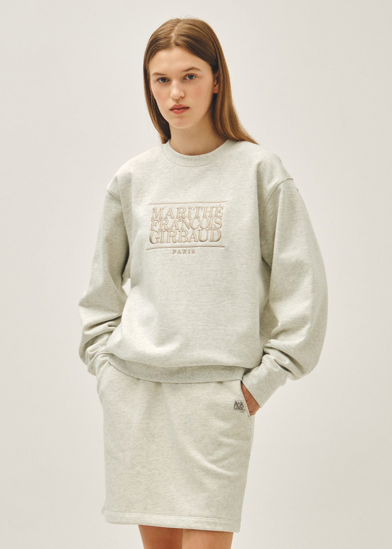 CLASSIC LOGO EMBROIDERY SWEATSHIRT