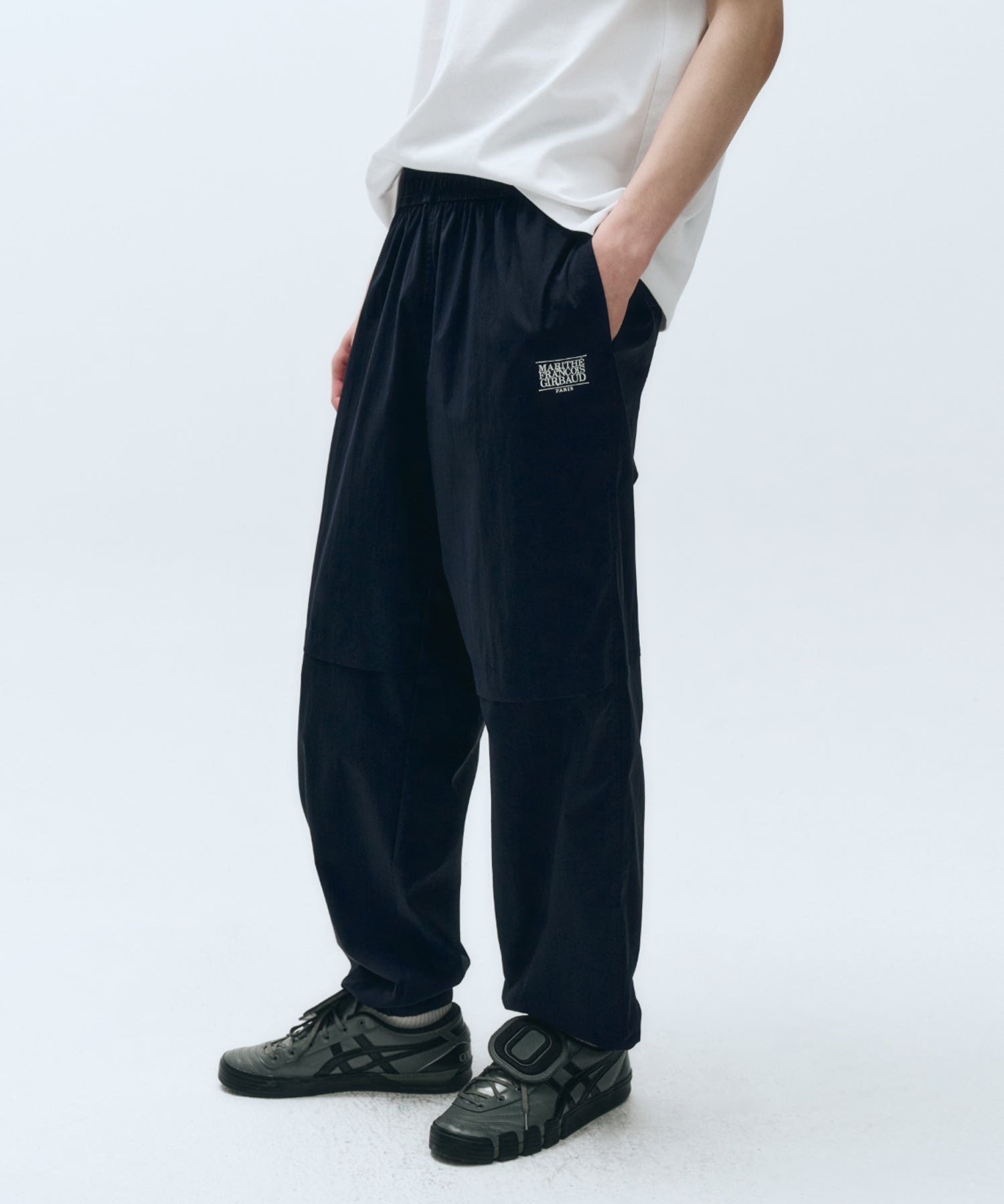 MOUVEMENT NYLON JOGGER PANTS