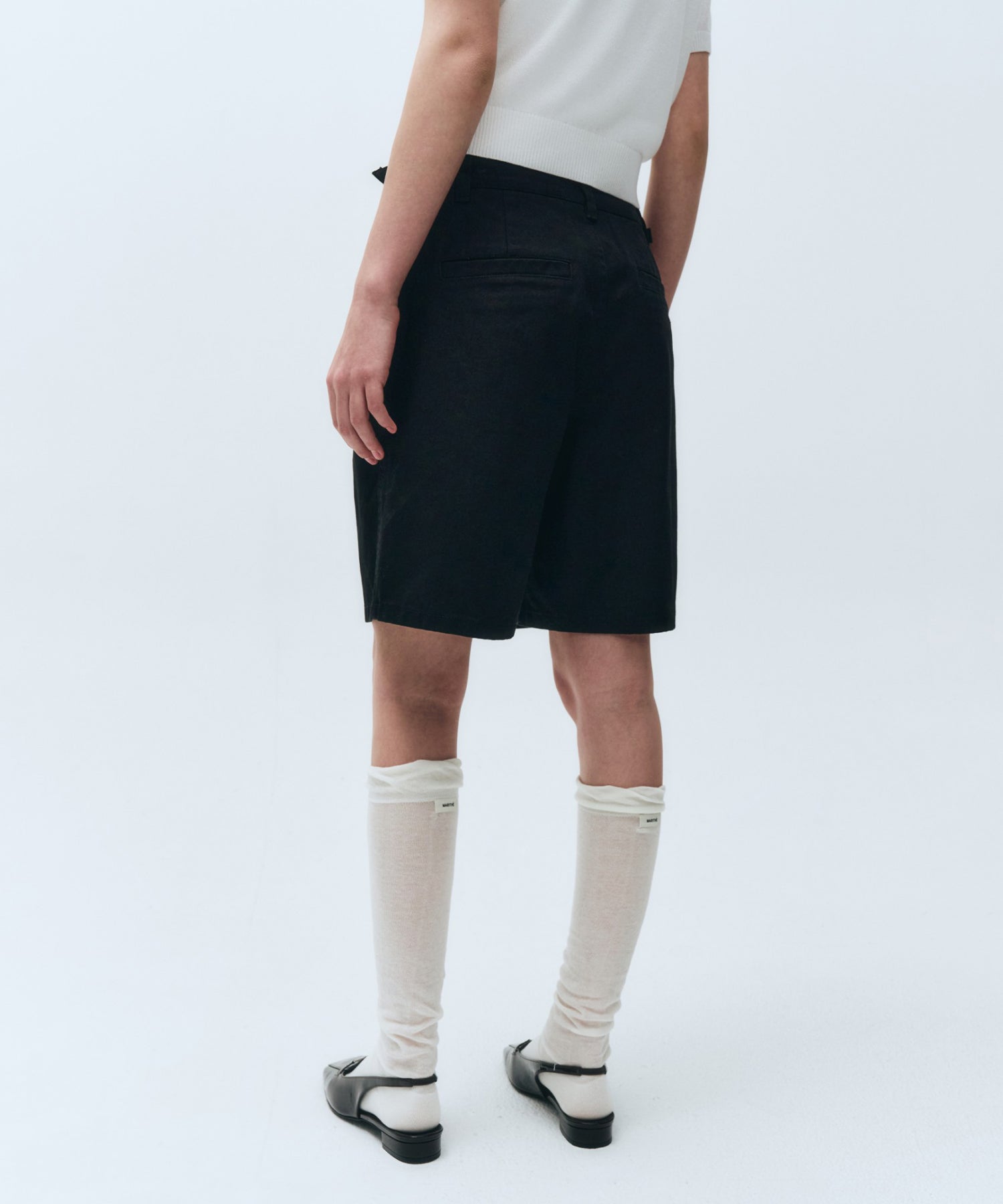 W ONE TUCK COTTON BERMUDA PANTS