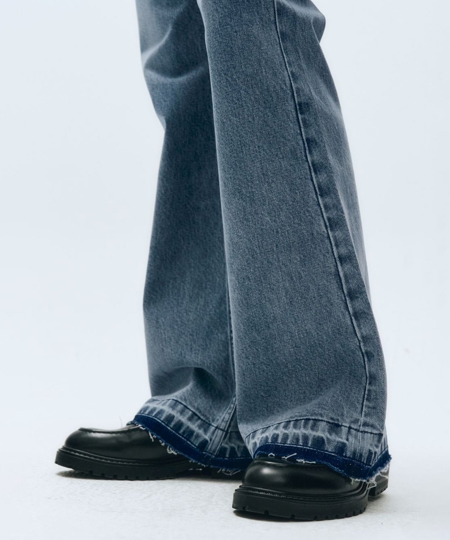 W MID-WAIST FLARED DENIM PANTS