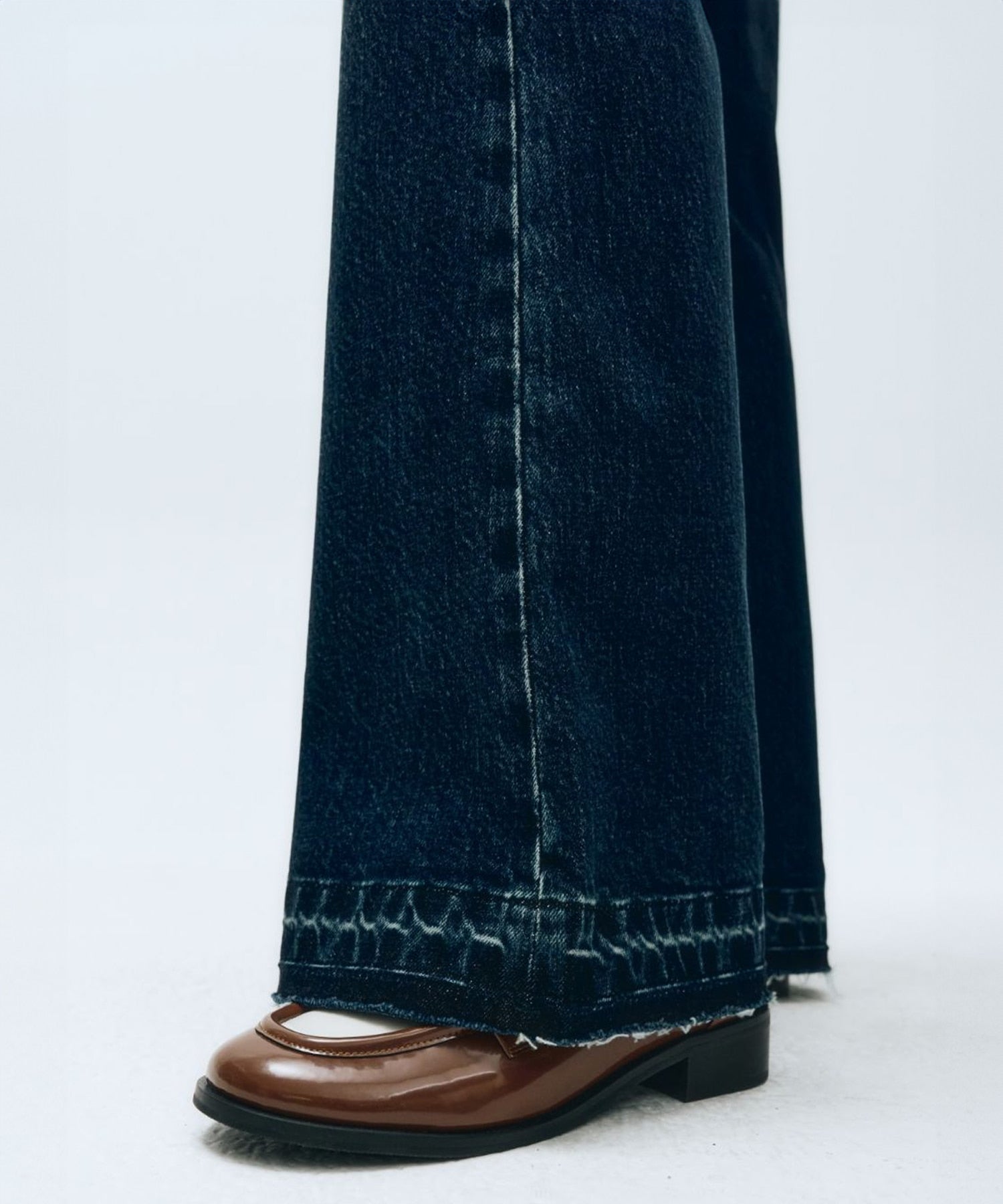 W MID-WAIST FLARED DENIM PANTS