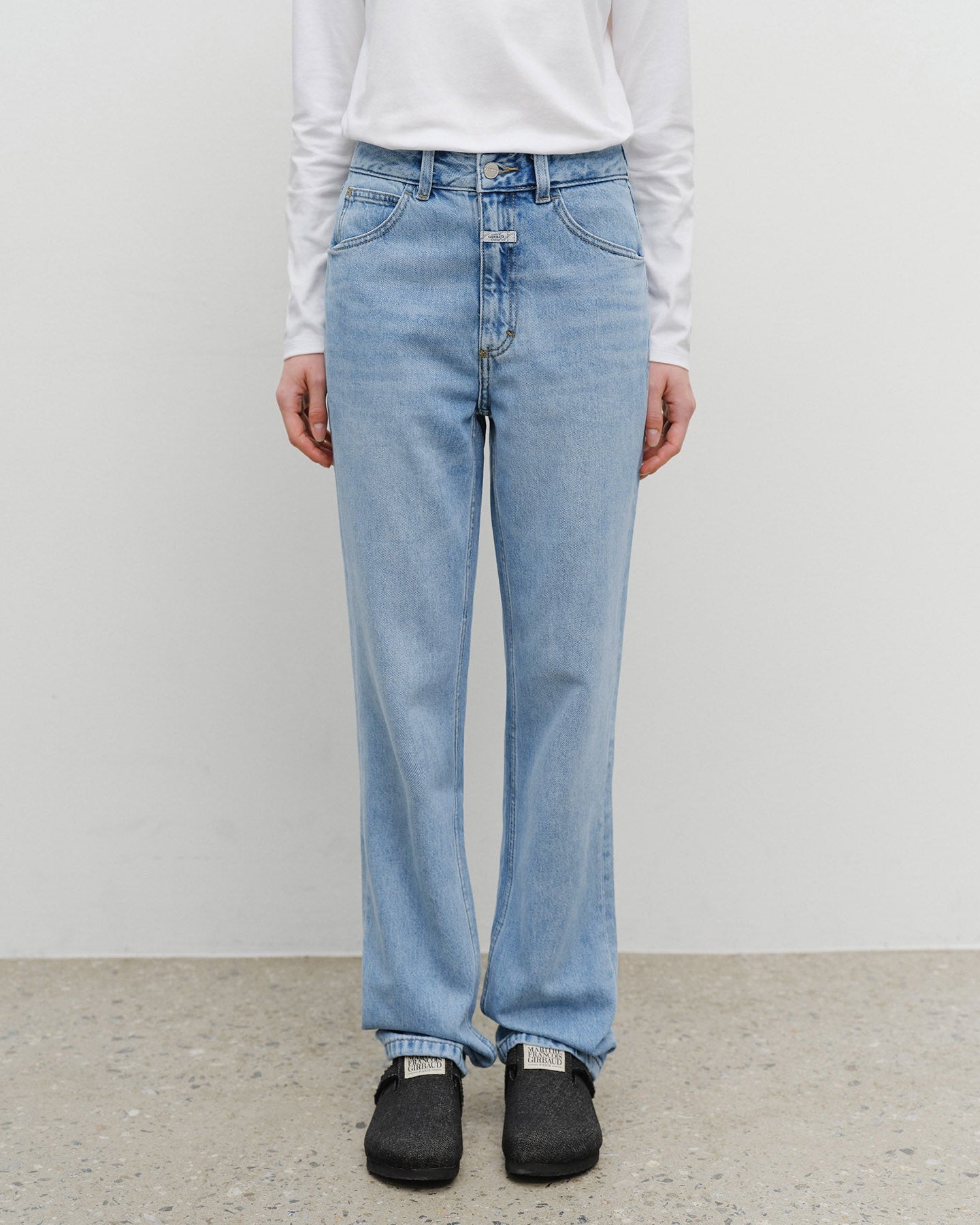 W SLIM STRAIGHT DENIM PANTS