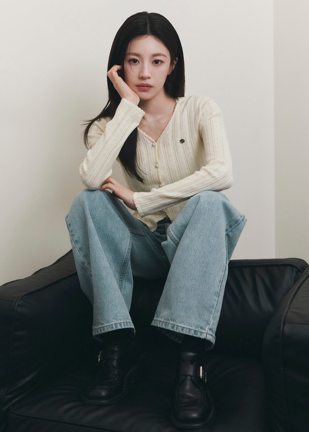 W V-NECK CROCHET KNIT CARDIGAN