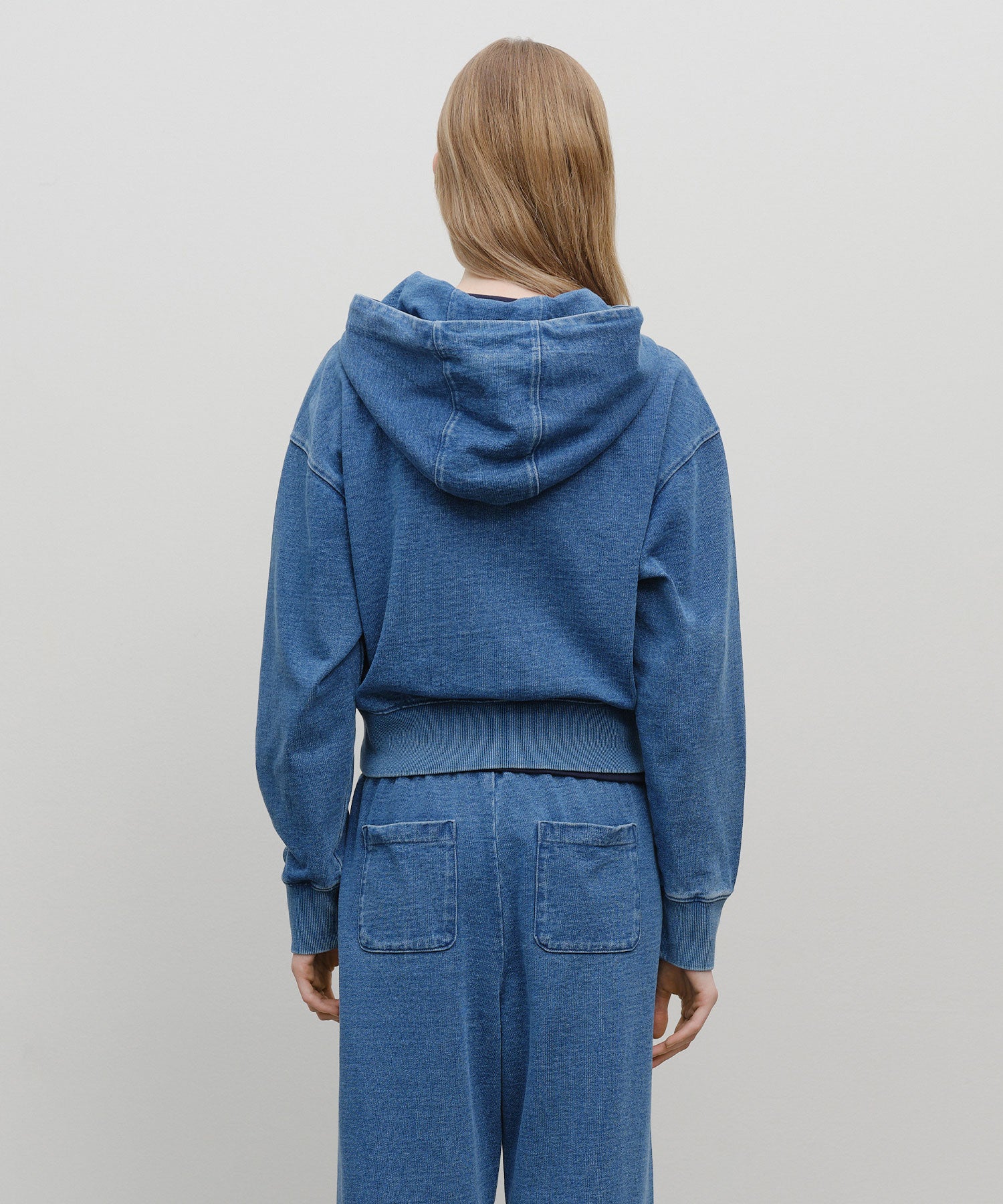 W EMBROIDERY CLASSIC LOGO CROP HOODIE ZIPUP