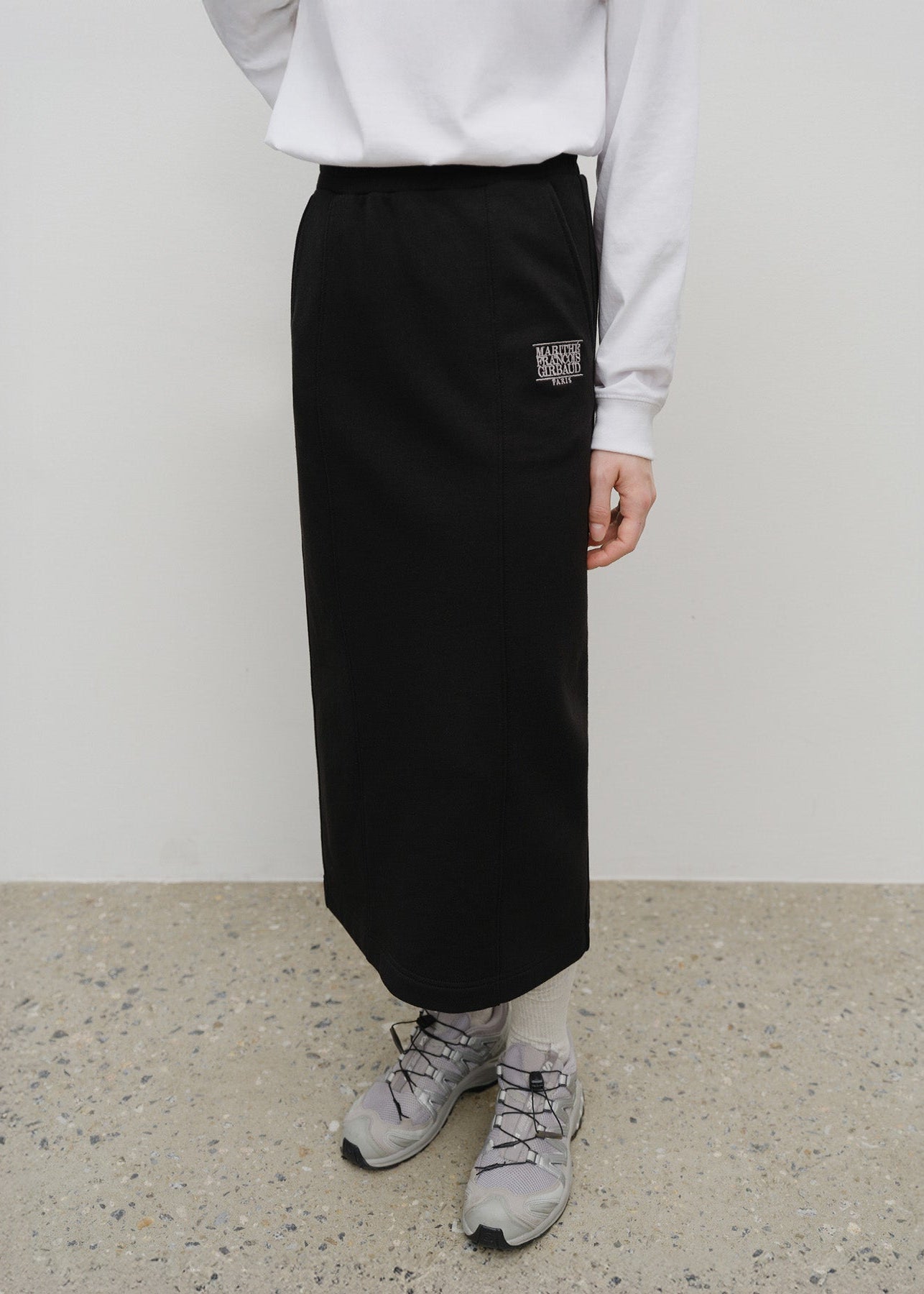 W EMBROIDERY CLASSIC LOGO SWEAT SKIRT