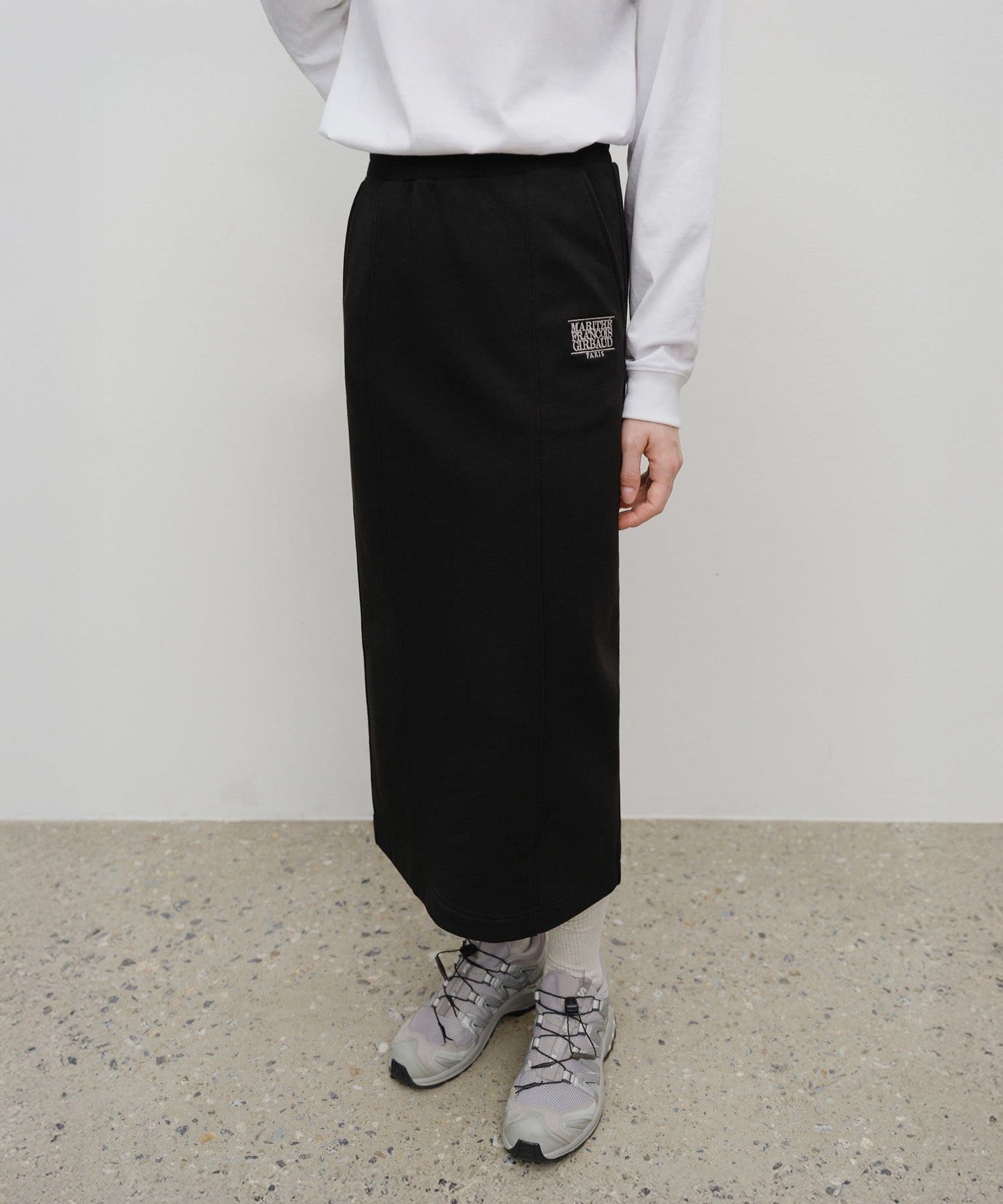 W EMBROIDERY CLASSIC LOGO SWEAT SKIRT