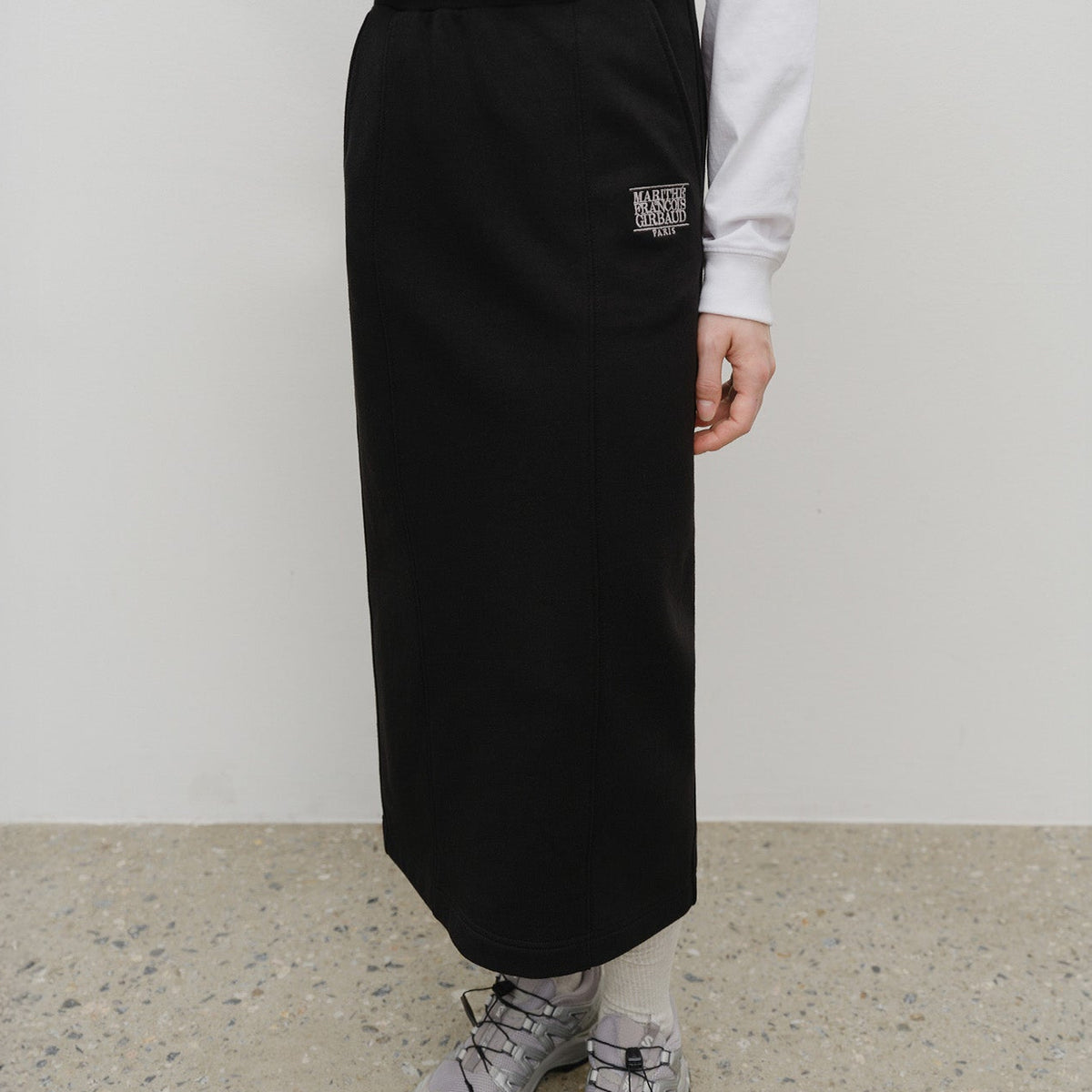 スカート W EMBROIDERY CLASSIC LOGO SWEAT SKIRT W EMBROIDERY CLASSIC LOGO SWEAT SKIRT