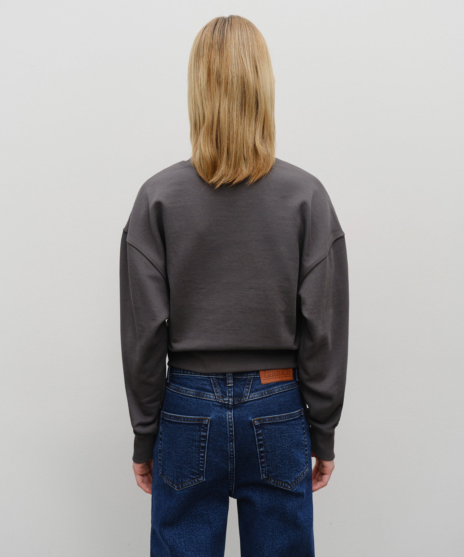 W SMALL CLASSIC LOGO CROP SWEATSHIRT