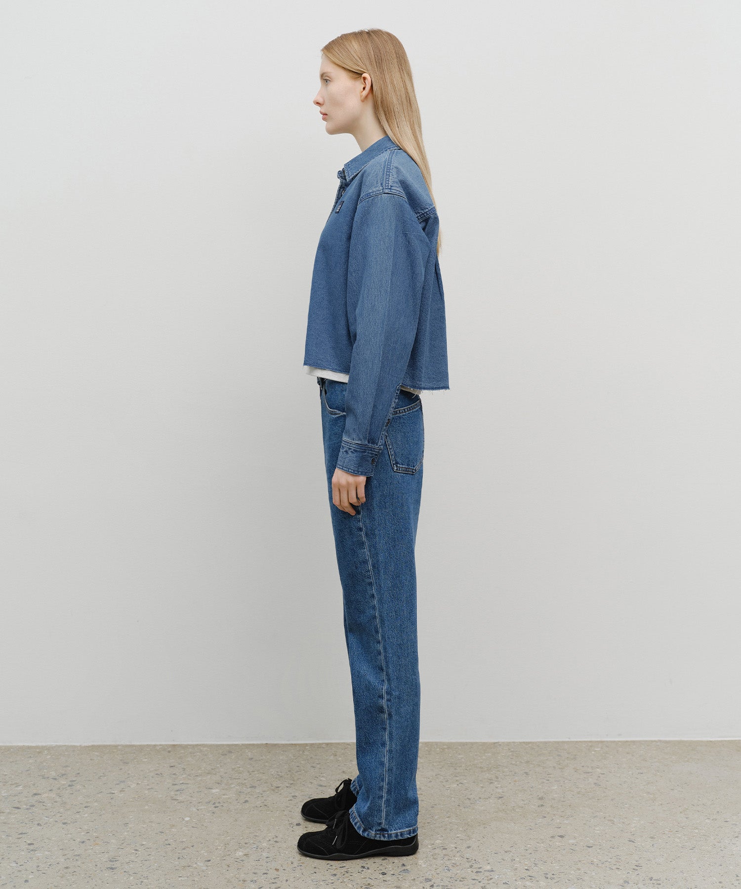 W SLIM STRAIGHT DENIM PANTS