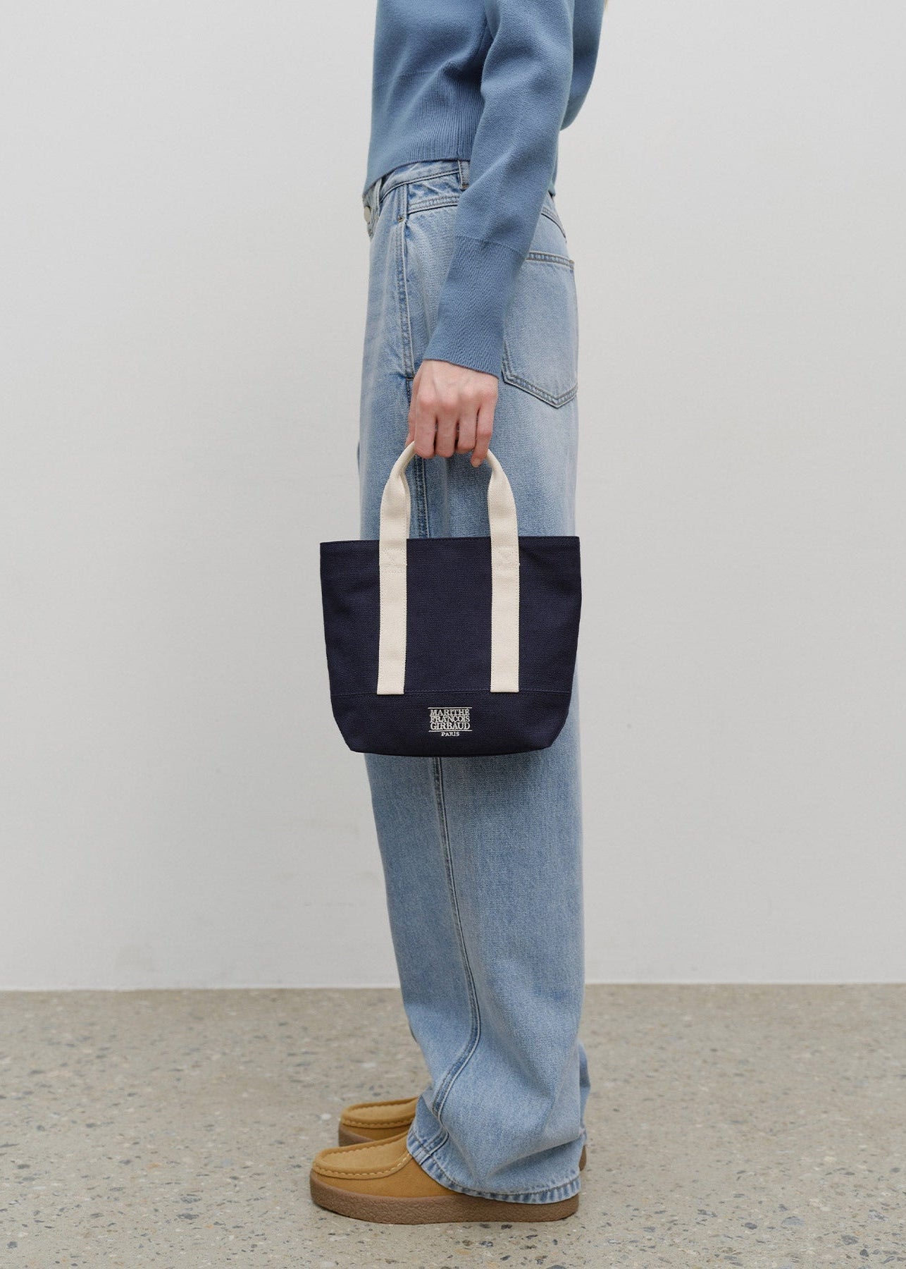 CLASSIC LOGO CANVAS TOTE BAG