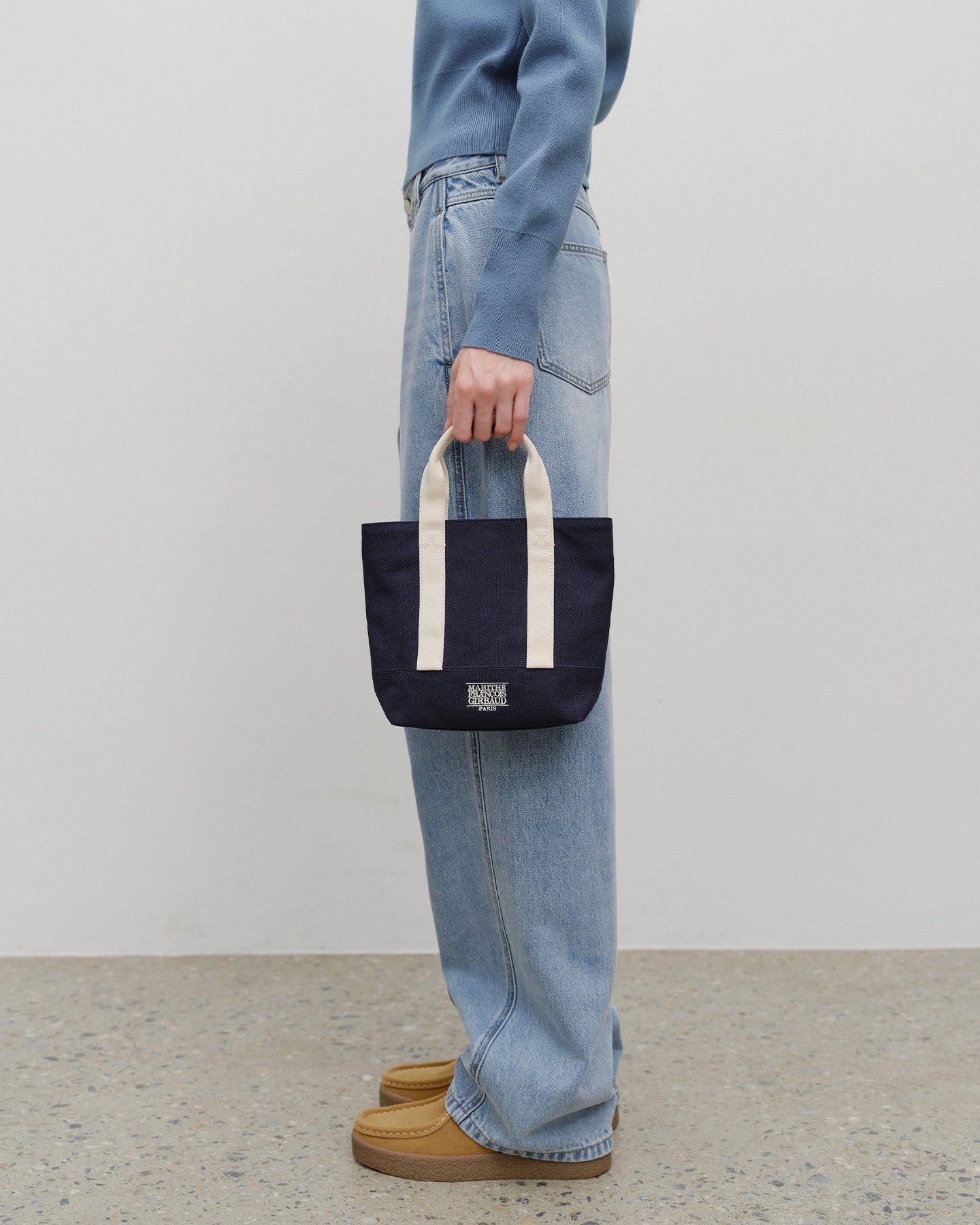CLASSIC LOGO CANVAS TOTE BAG