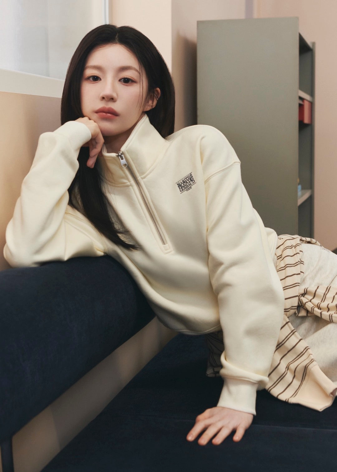 W SMALL CLASSIC LOGO HALF ZIPUP CROP SWEATSHIRT