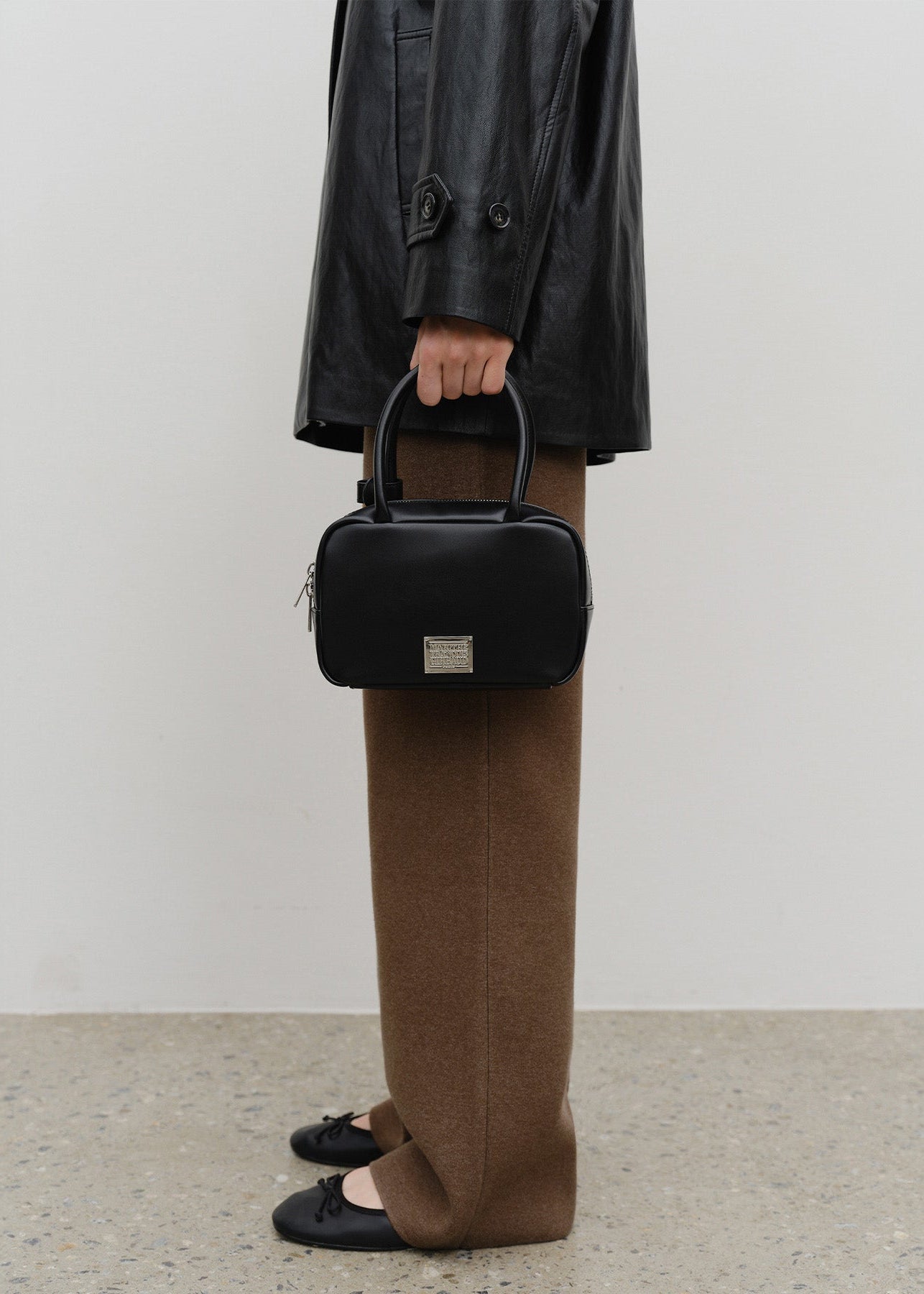 CLASSIC LOGO SQUARE MINI TOTE BAG
