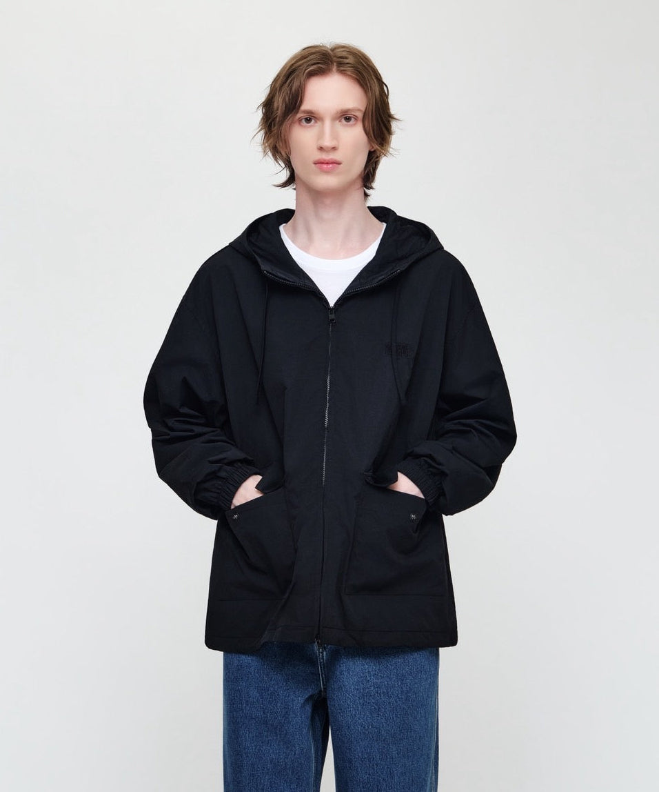 OUTPOCKET HOODED WIND JACKET