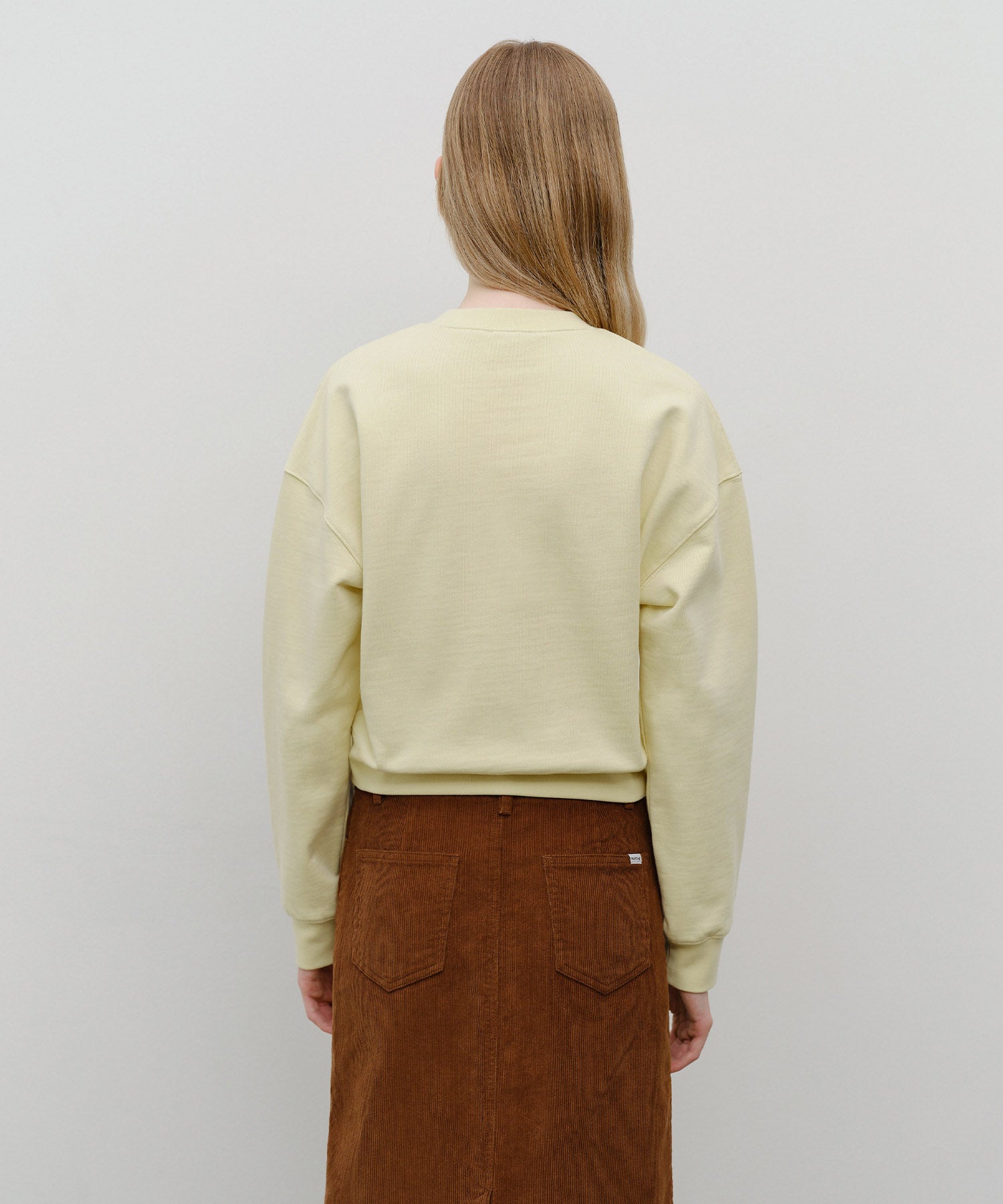 W CLASSIC LOGO CROP SWEATSHIRT