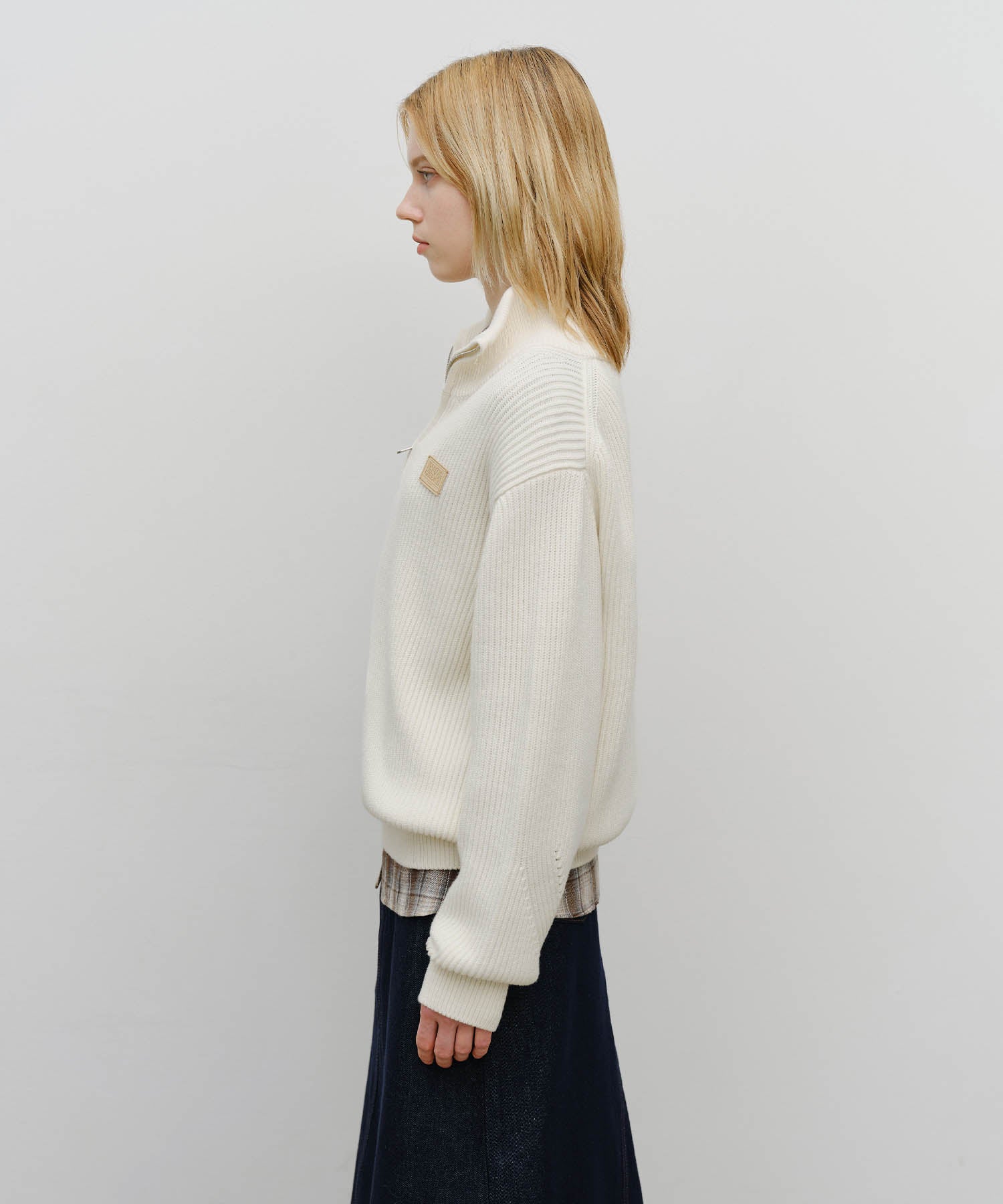 HALF NECK ZIPUP KNIT