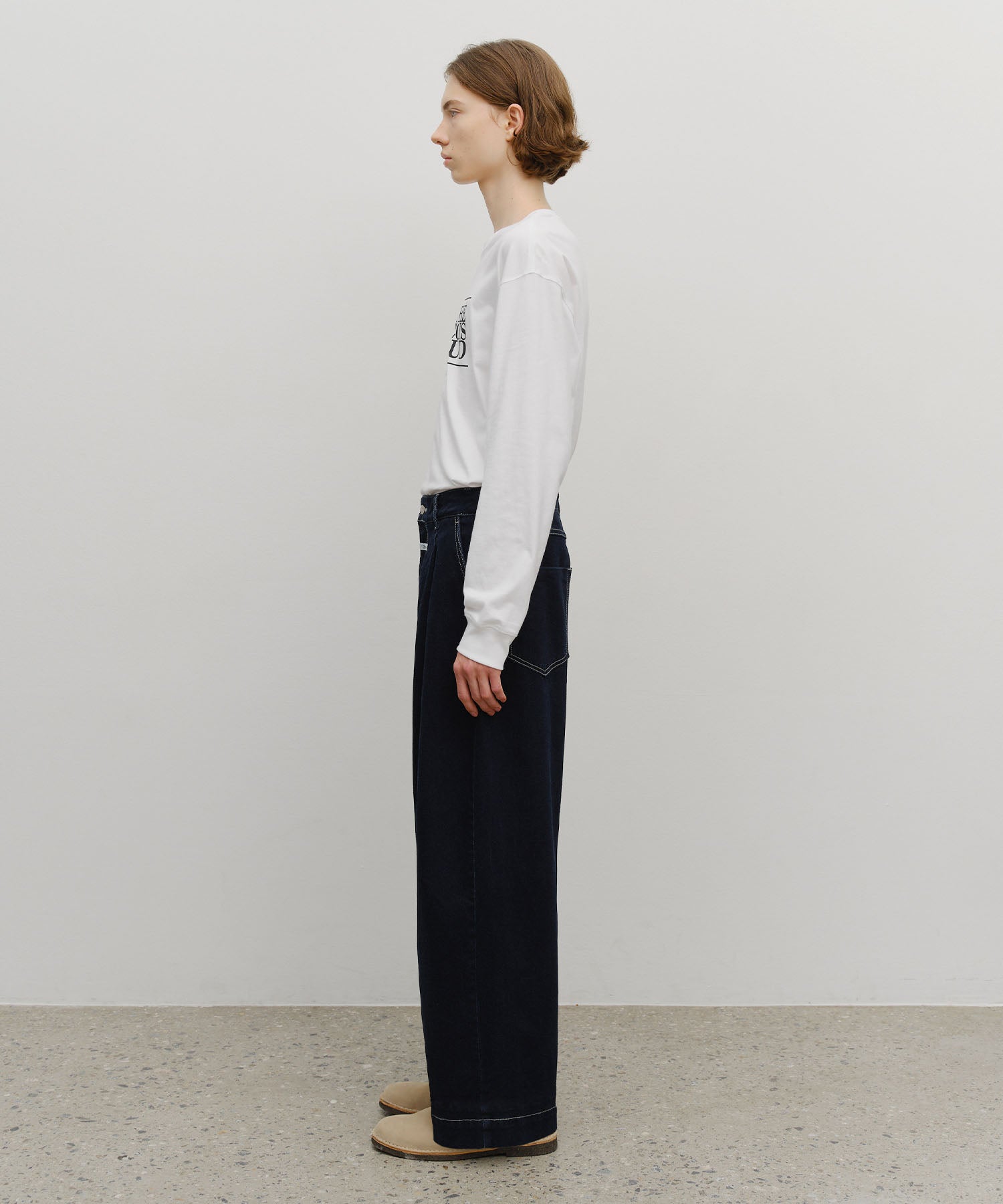 M LOW-WAIST TUCK WIDE DENIM PANTS