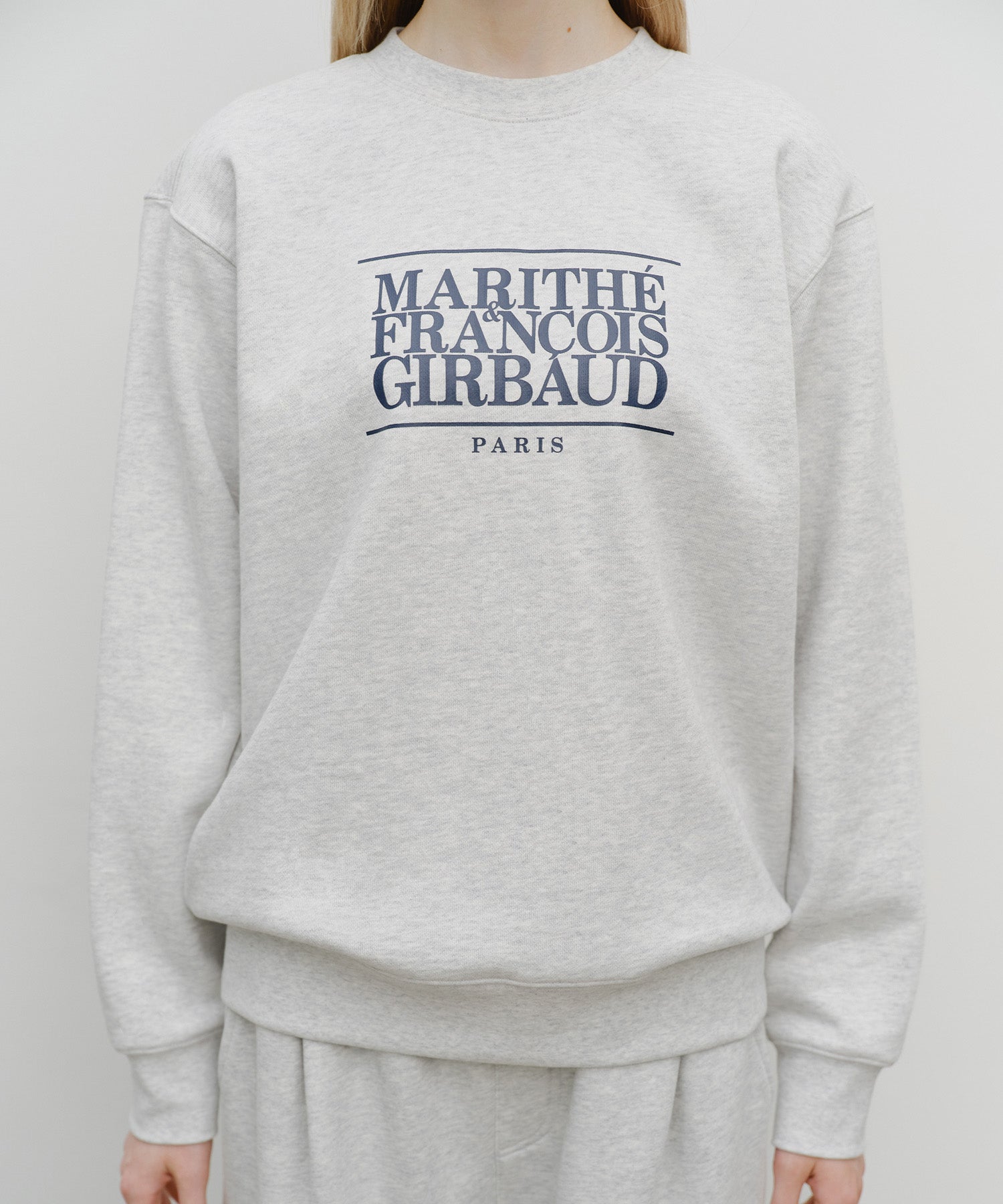 CLASSIC LOGO SWEATSHIRT
