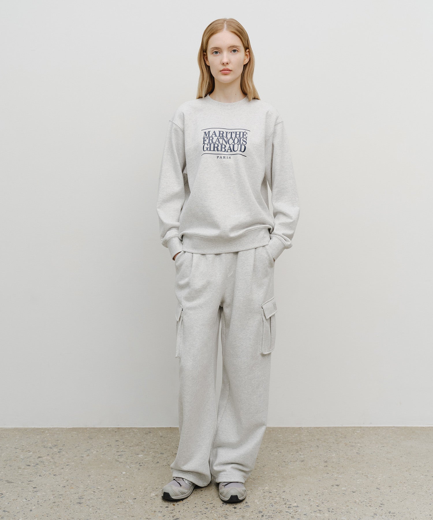 CLASSIC LOGO SWEATSHIRT