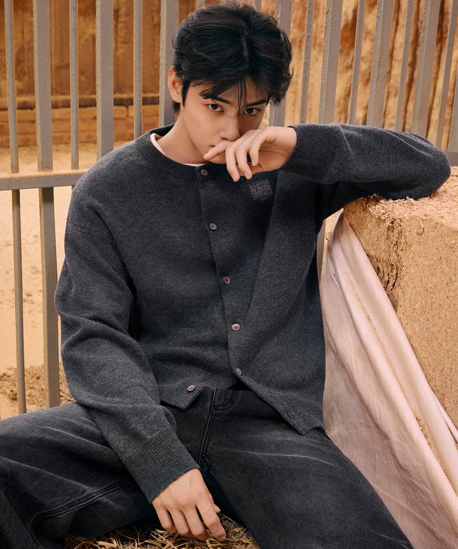 BASIC ROUND NECK CARDIGAN (発送予定: 2025年12月上旬〜)