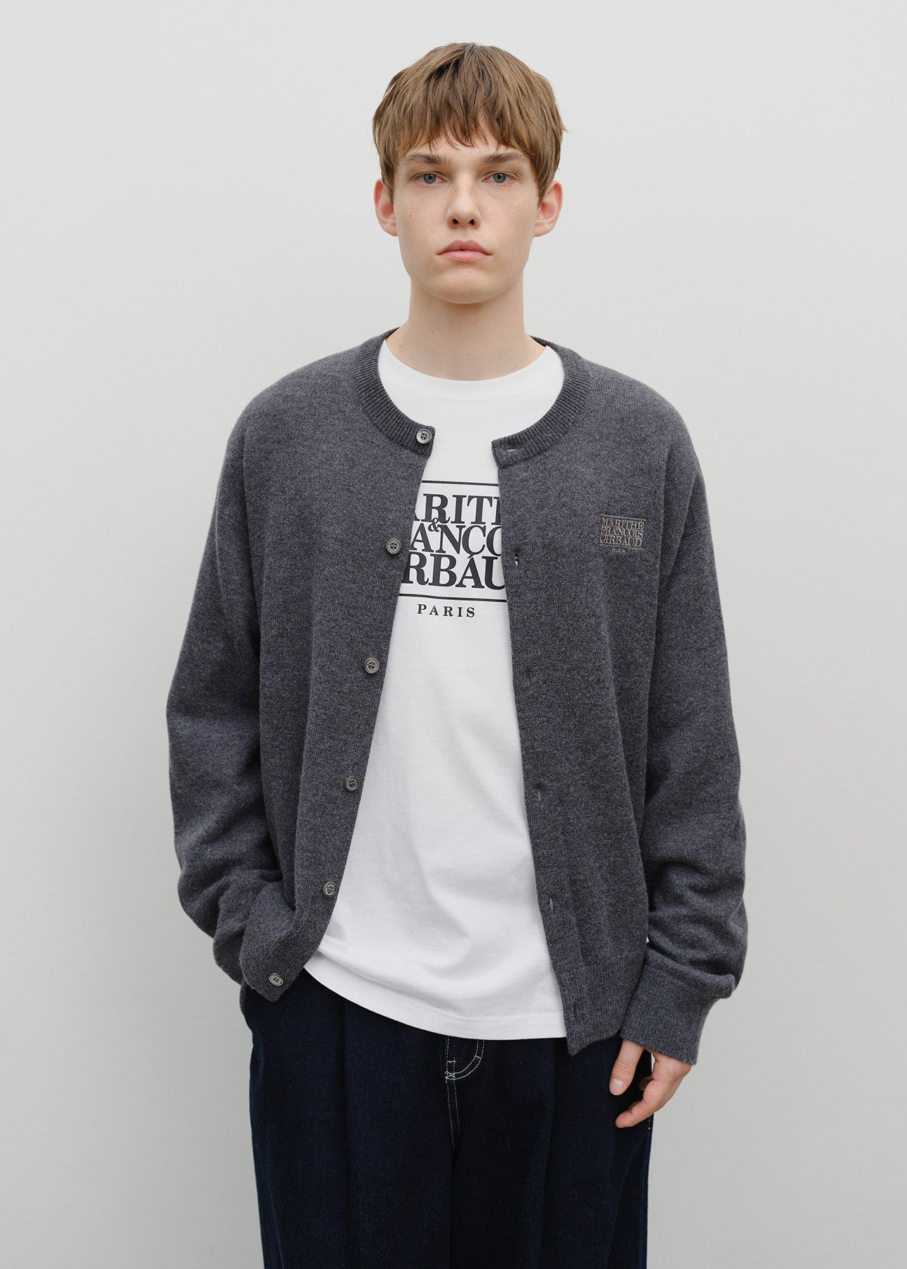 BASIC ROUND NECK CARDIGAN