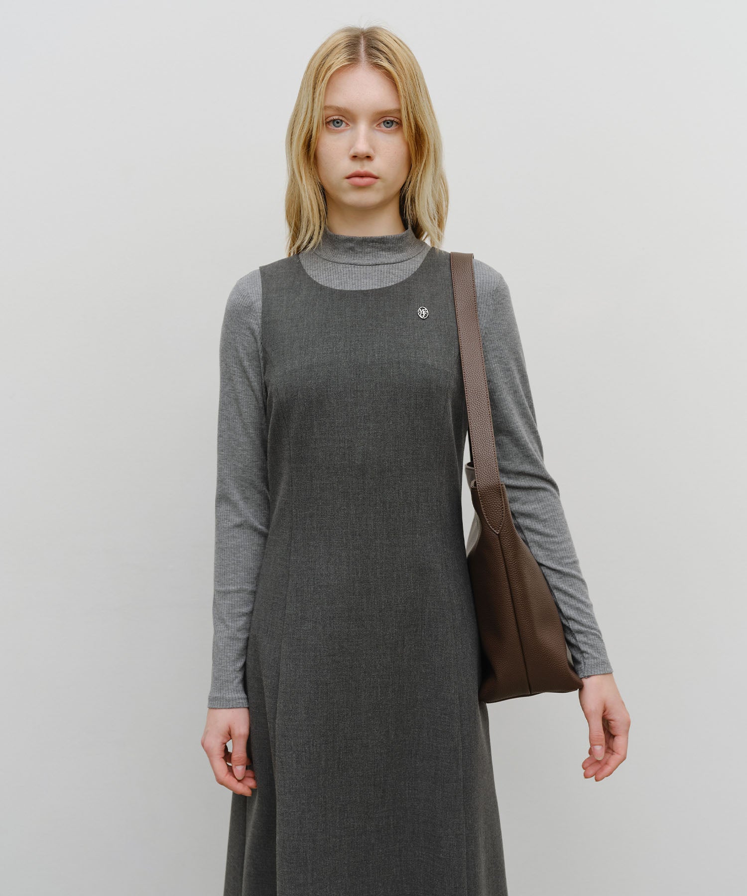 CLASSIC LOGO BUCKET BAG