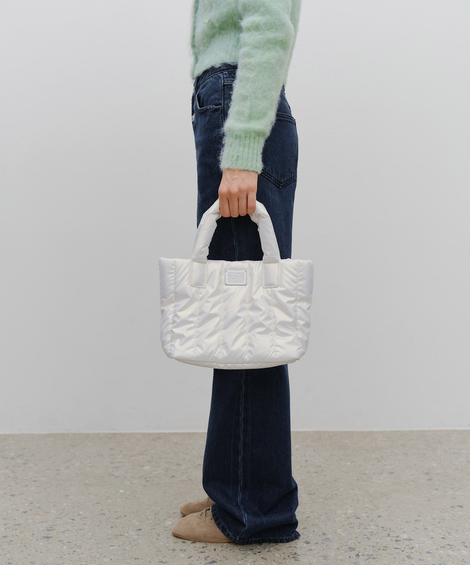 CLASSIC LOGO MATT METALLIC PADDING BAG