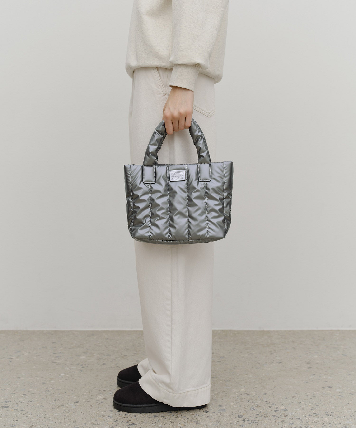 CLASSIC LOGO MATT METALLIC PADDING BAG