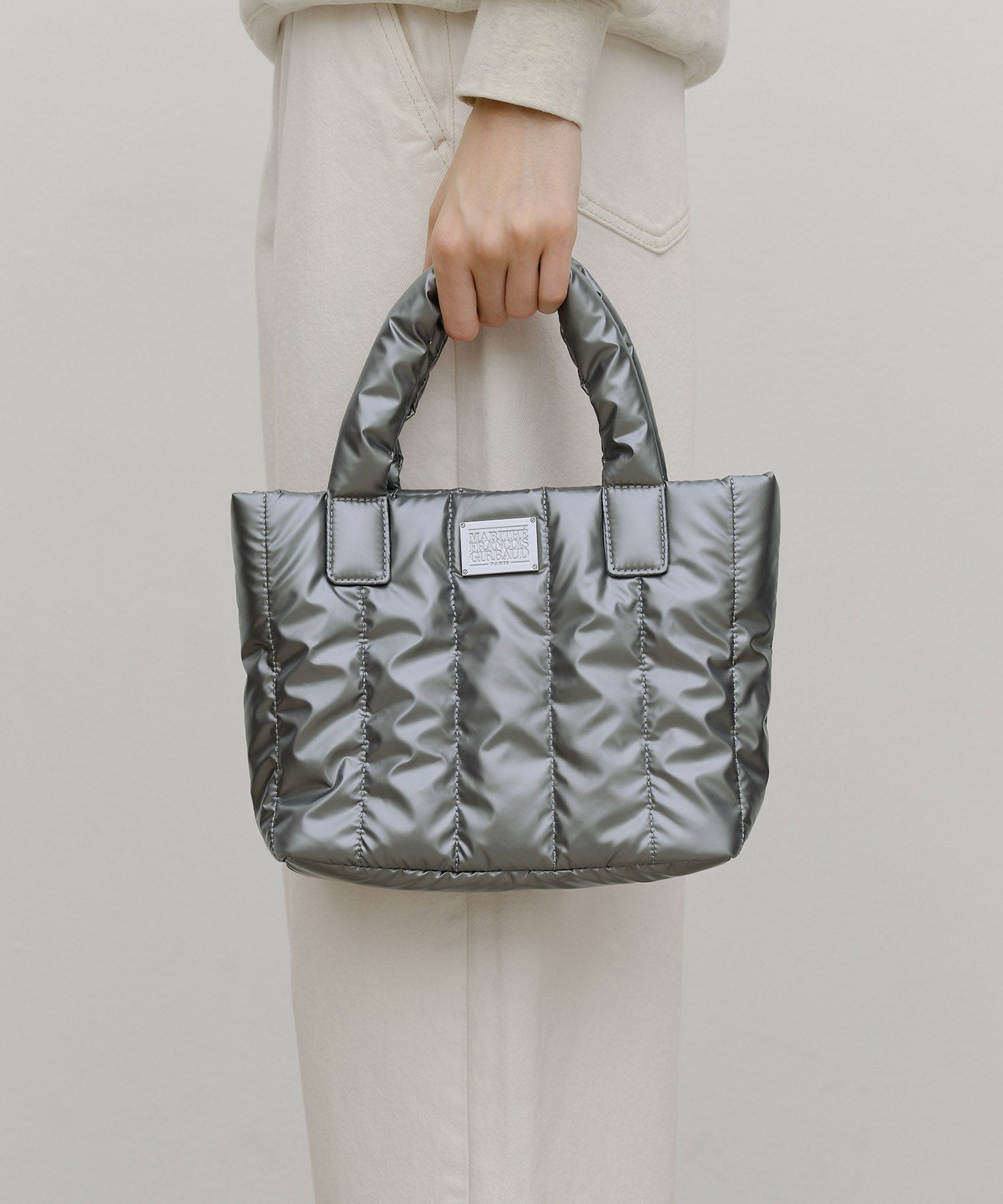 CLASSIC LOGO MATT METALLIC PADDING BAG