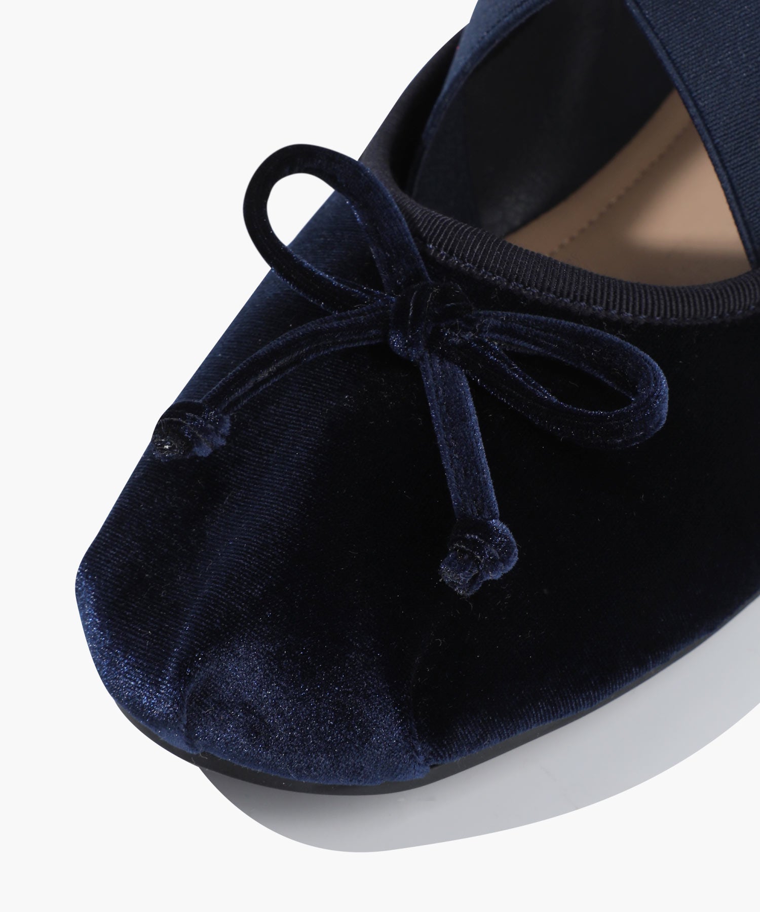 W CROSS BANDING VELVET FLAT SHOES