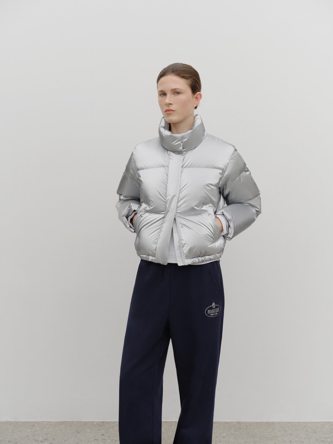 （超美品）パーリーゲイツ、プラチナシルバー、Wジップダウンジャケット、サイズ0 W GLOSSY CROP DOWN JACKET
