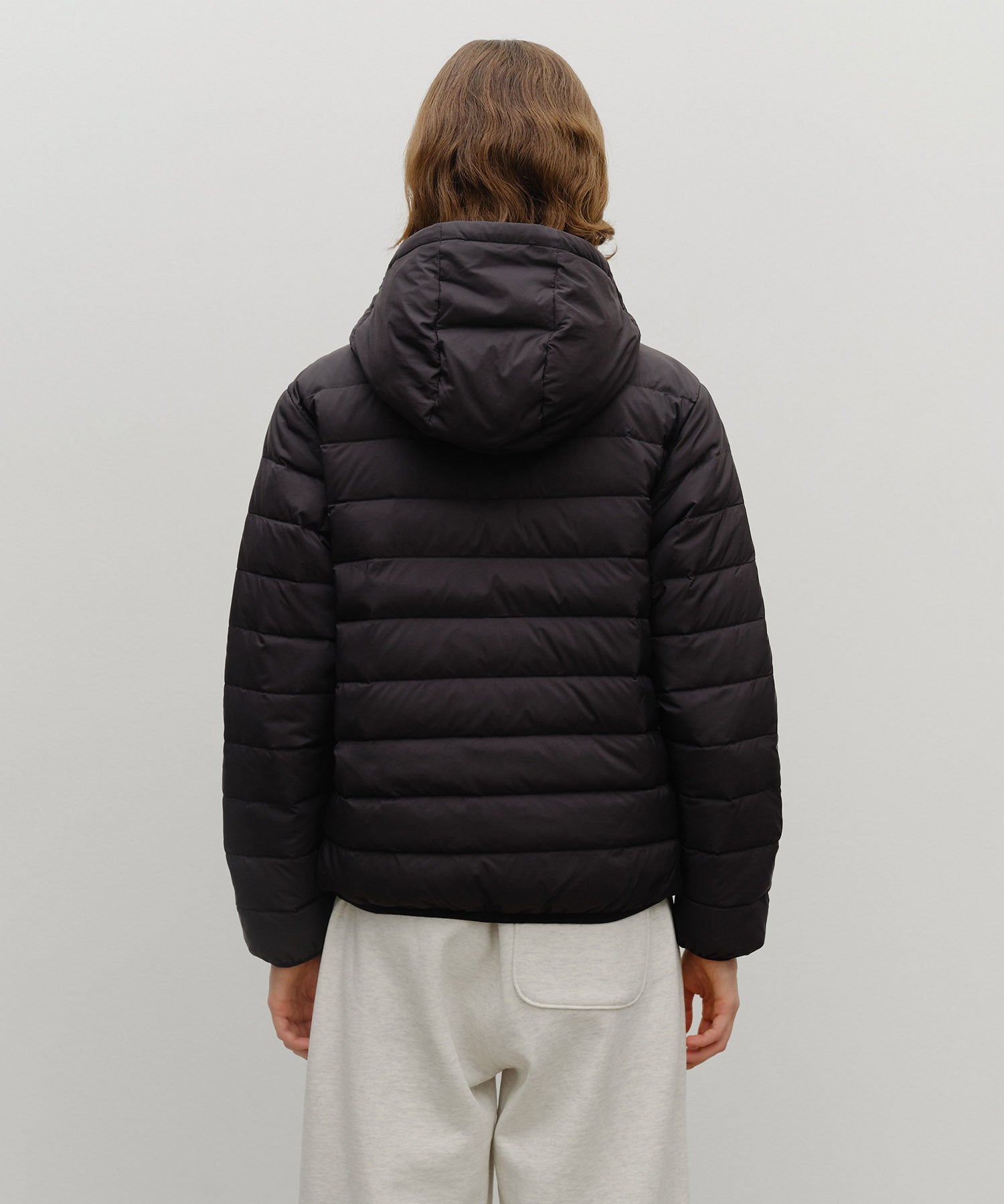 CLASSIC LOGO HOODED LIGHT DOWN JACKET