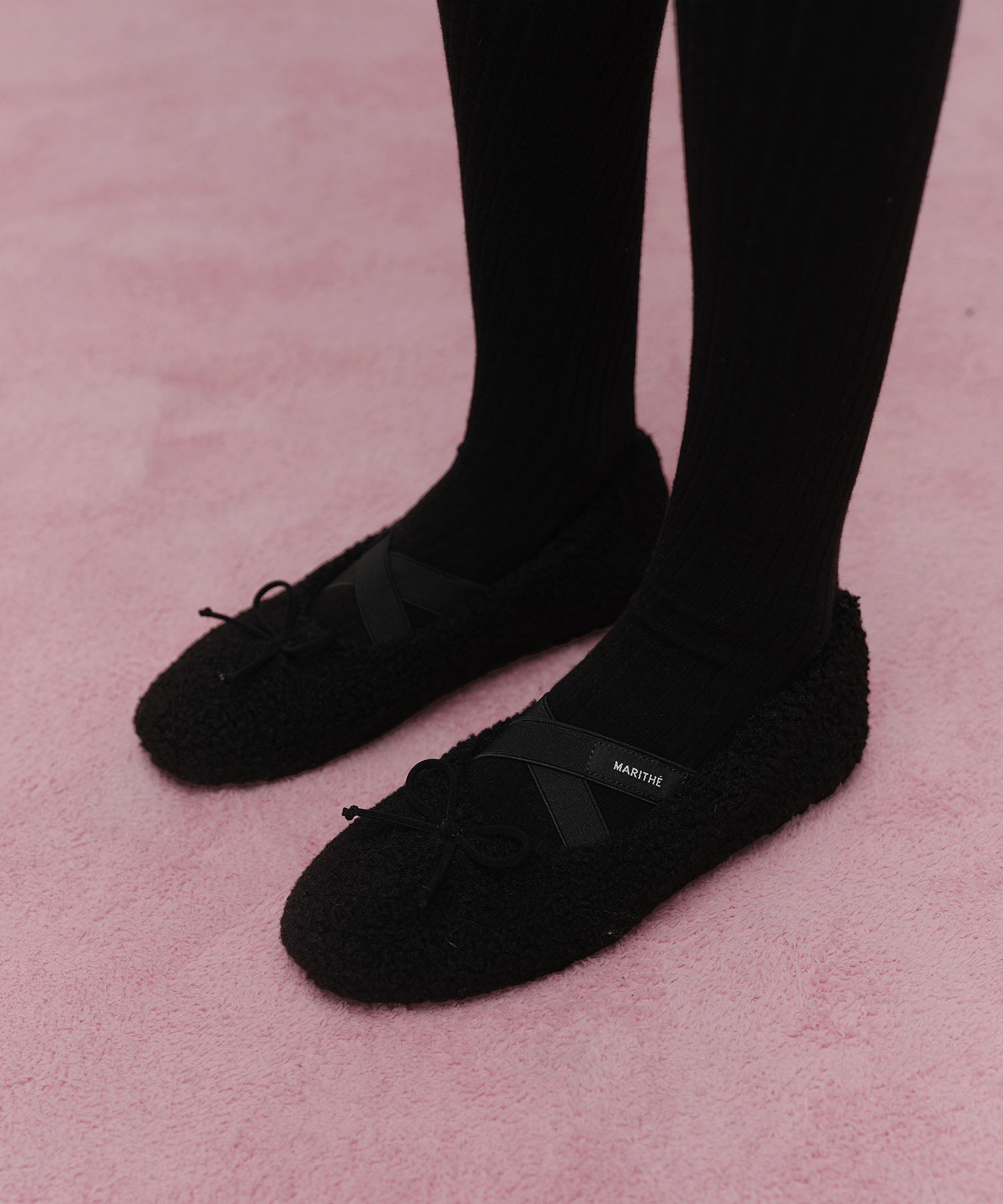 W CROSS BANDING SHEARING FLAT SHOES