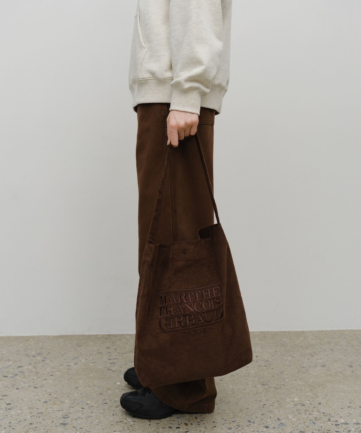 CLASSIC LOGO CORDUROY SHOULDER BAG