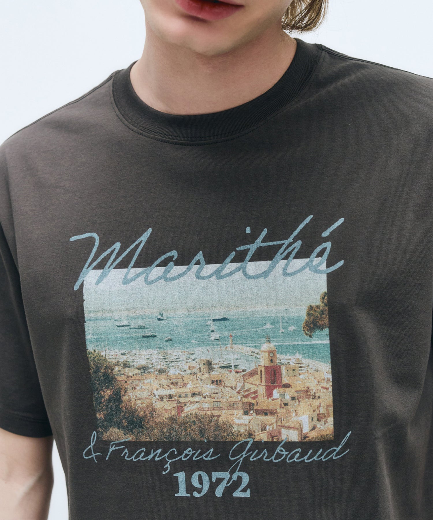 SUMMER BEACH COLLAGE GRAPHIC HALF TEE