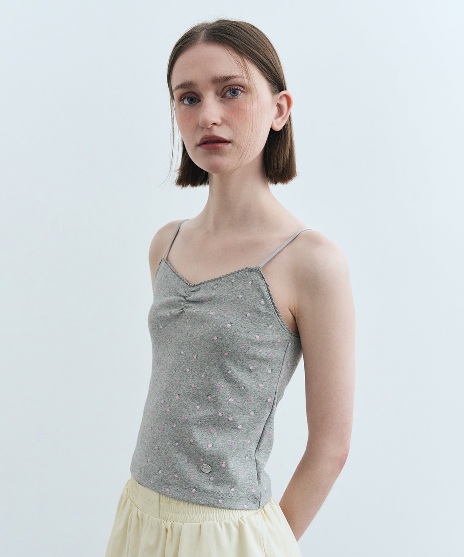 W FLOWER CROP SLEEVELESS TEE