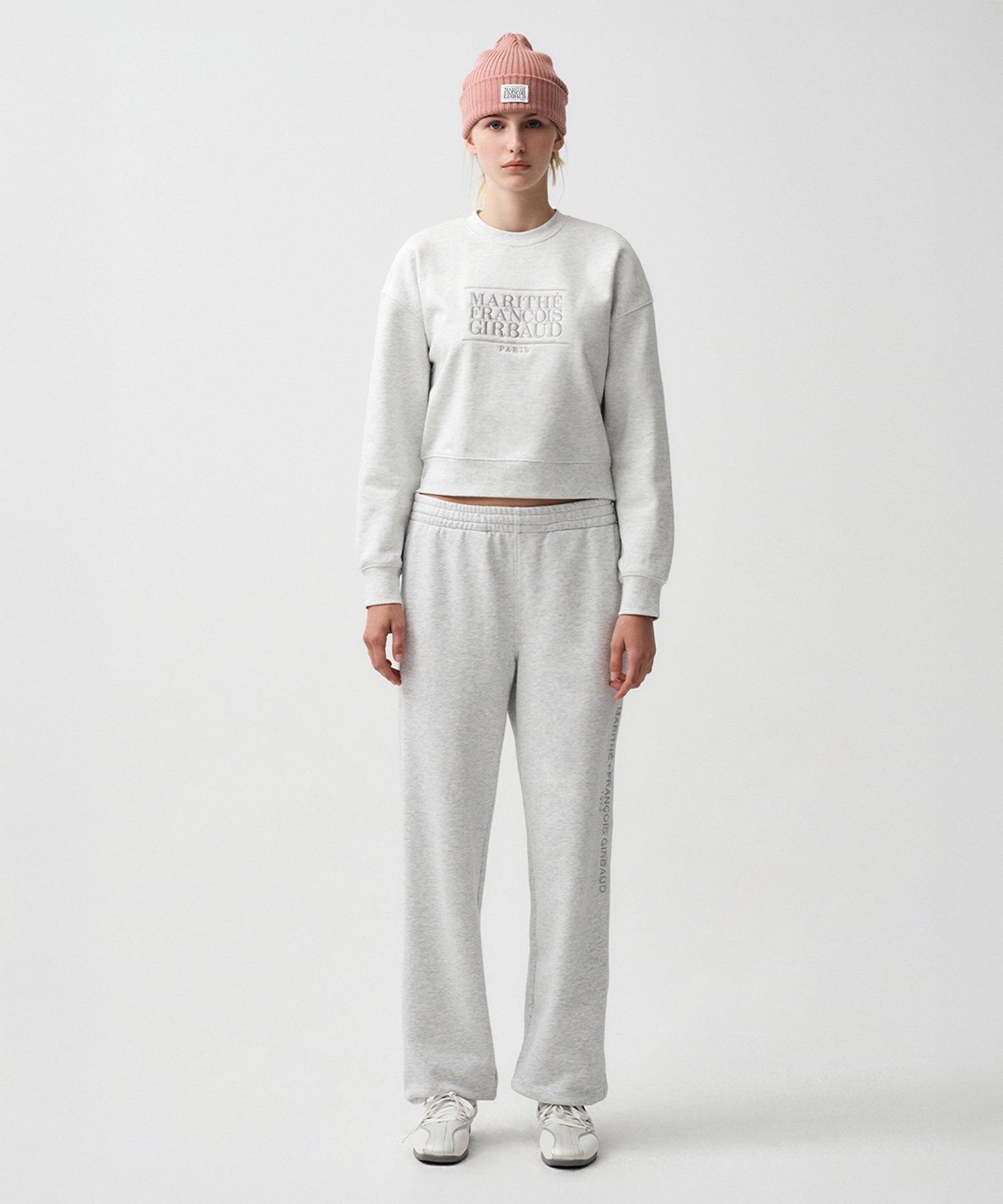 W CLASSIC LOGO CROP SWEATSHIRT