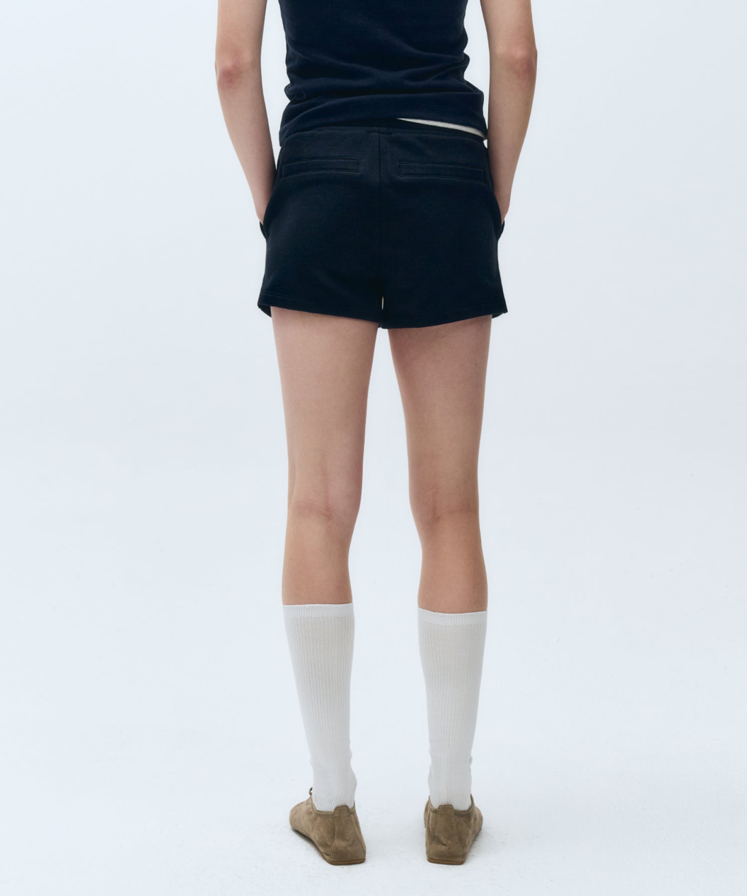 W BASIC SWEAT SHORTS