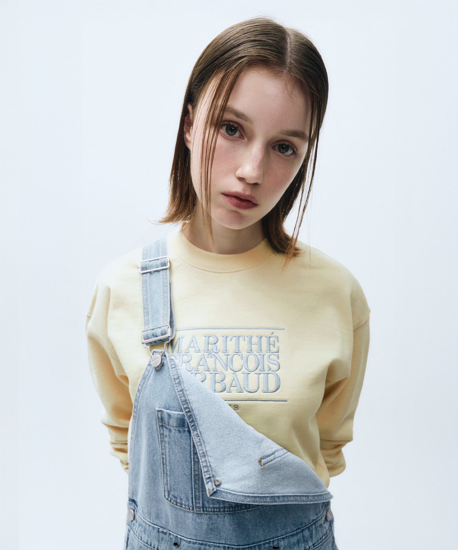 W CLASSIC LOGO CROP SWEATSHIRT