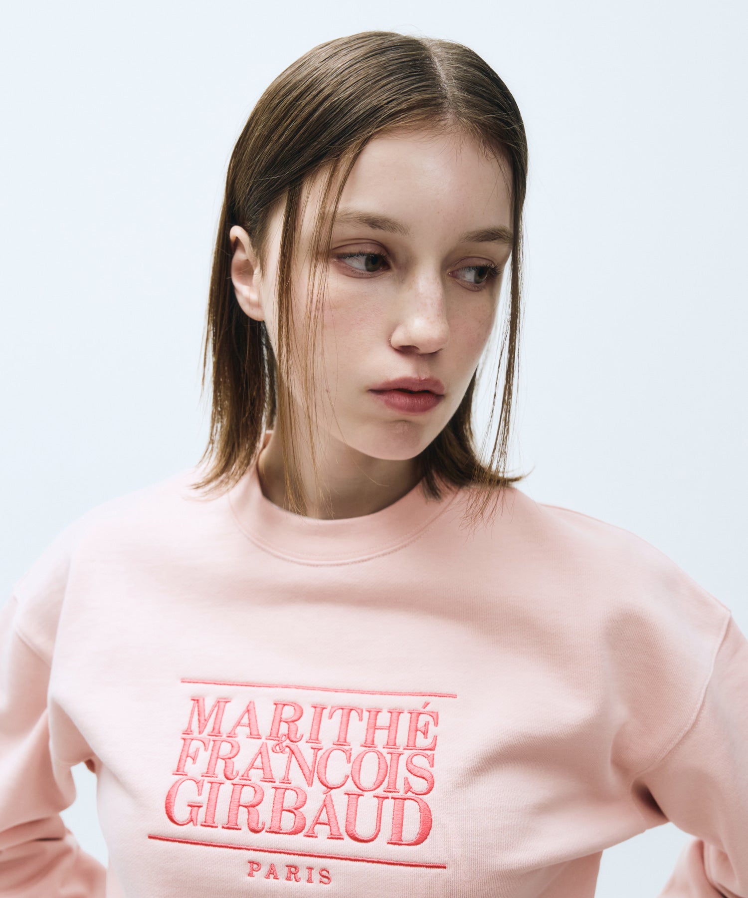 W CLASSIC LOGO CROP SWEATSHIRT