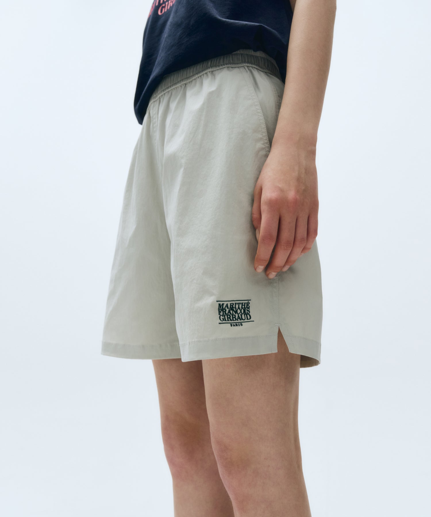 MOUVEMENT NYLON HALF PANTS