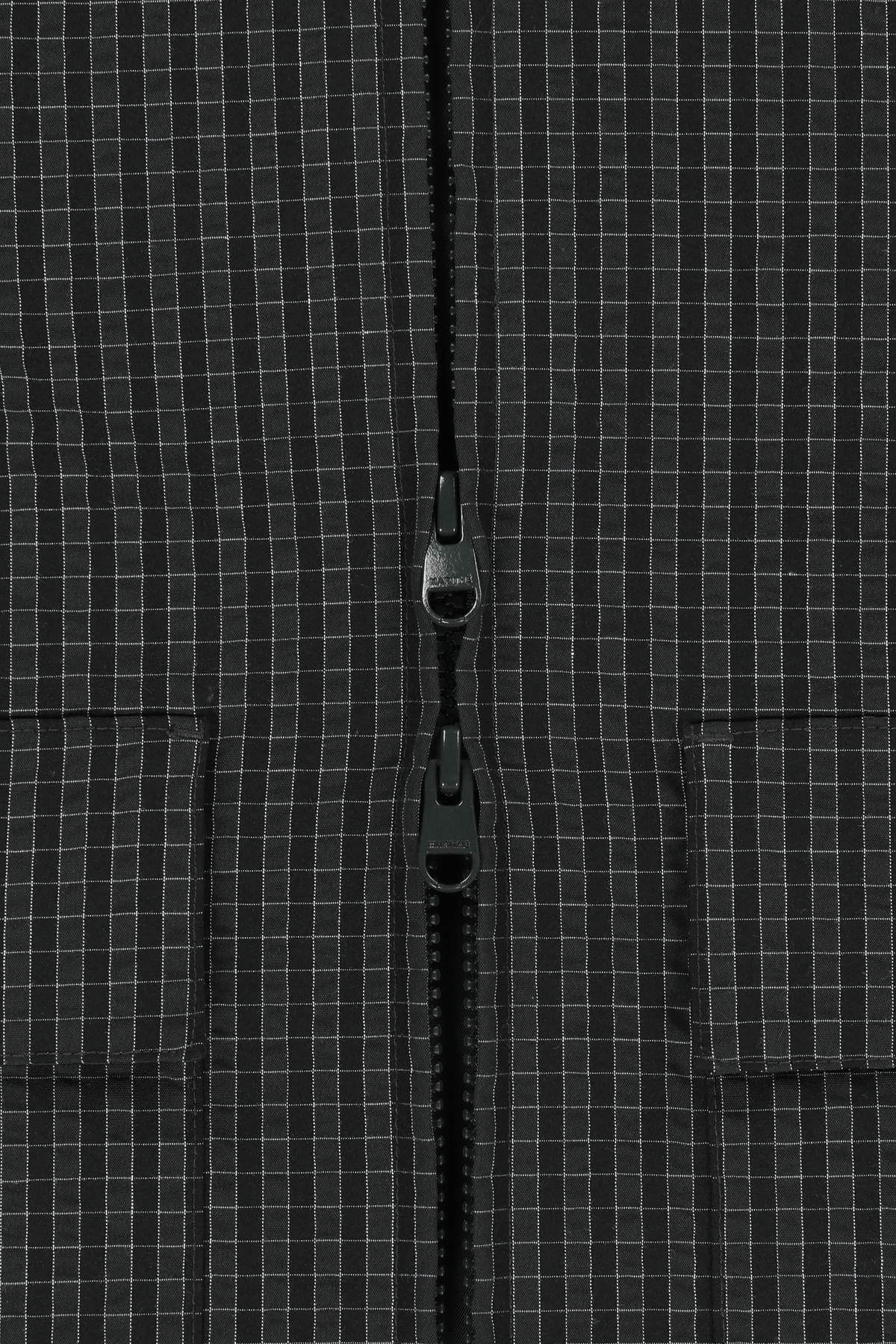 OUTPOCKET HOODED WIND JACKET