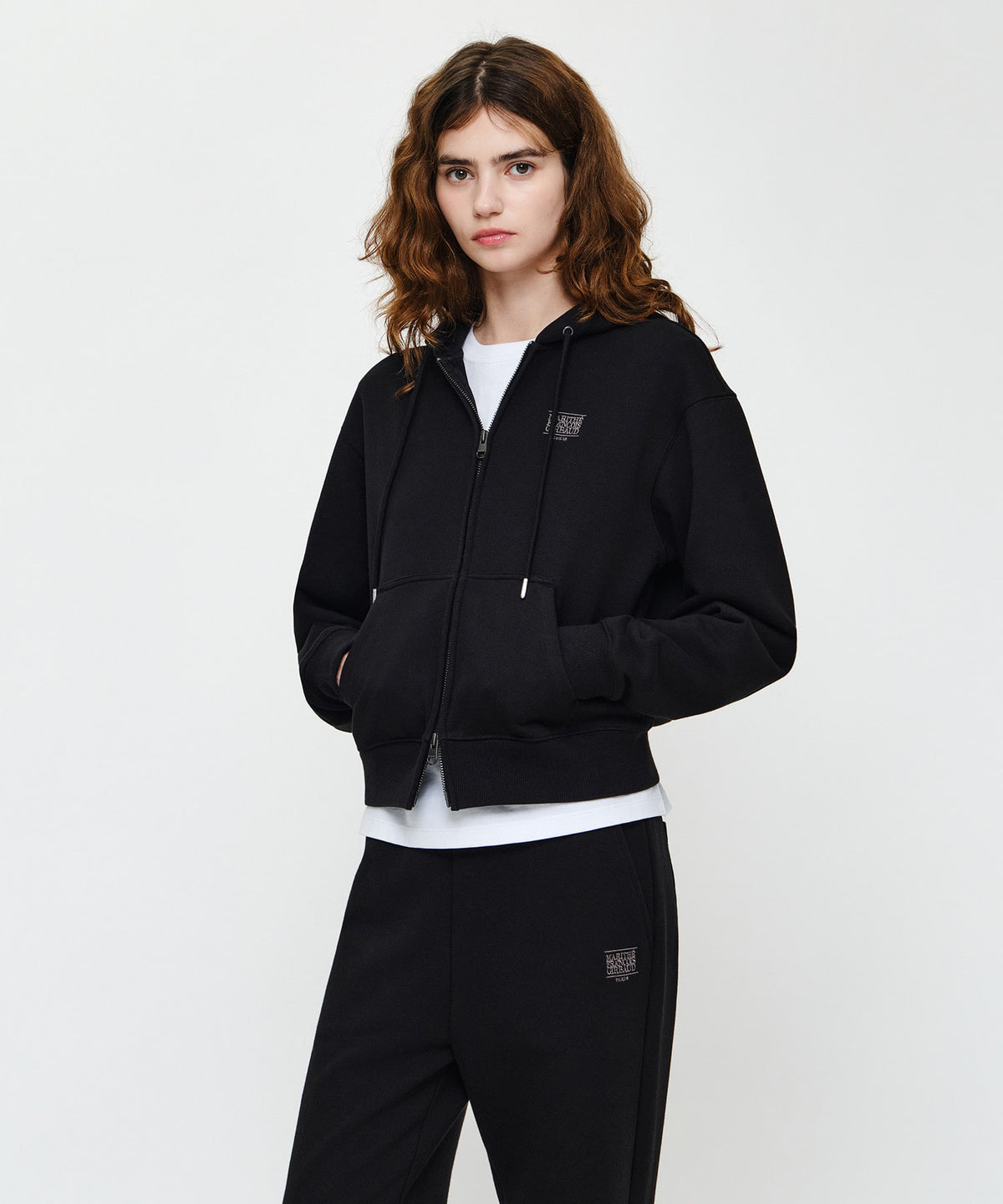 W SMALL CLASSIC LOGO HOODIE ZIPUP