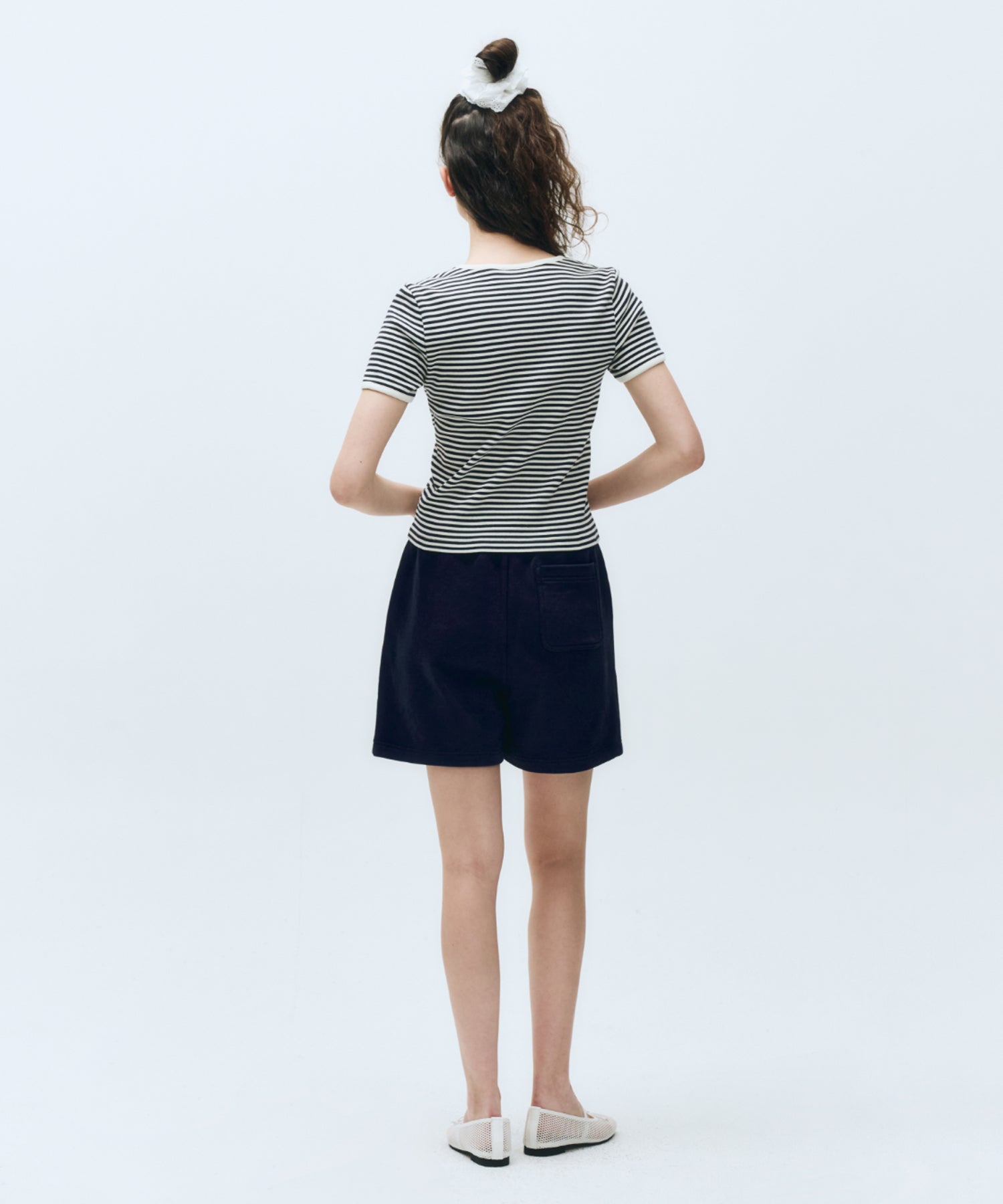 W CLASSIC LOGO SWEAT SHORTS