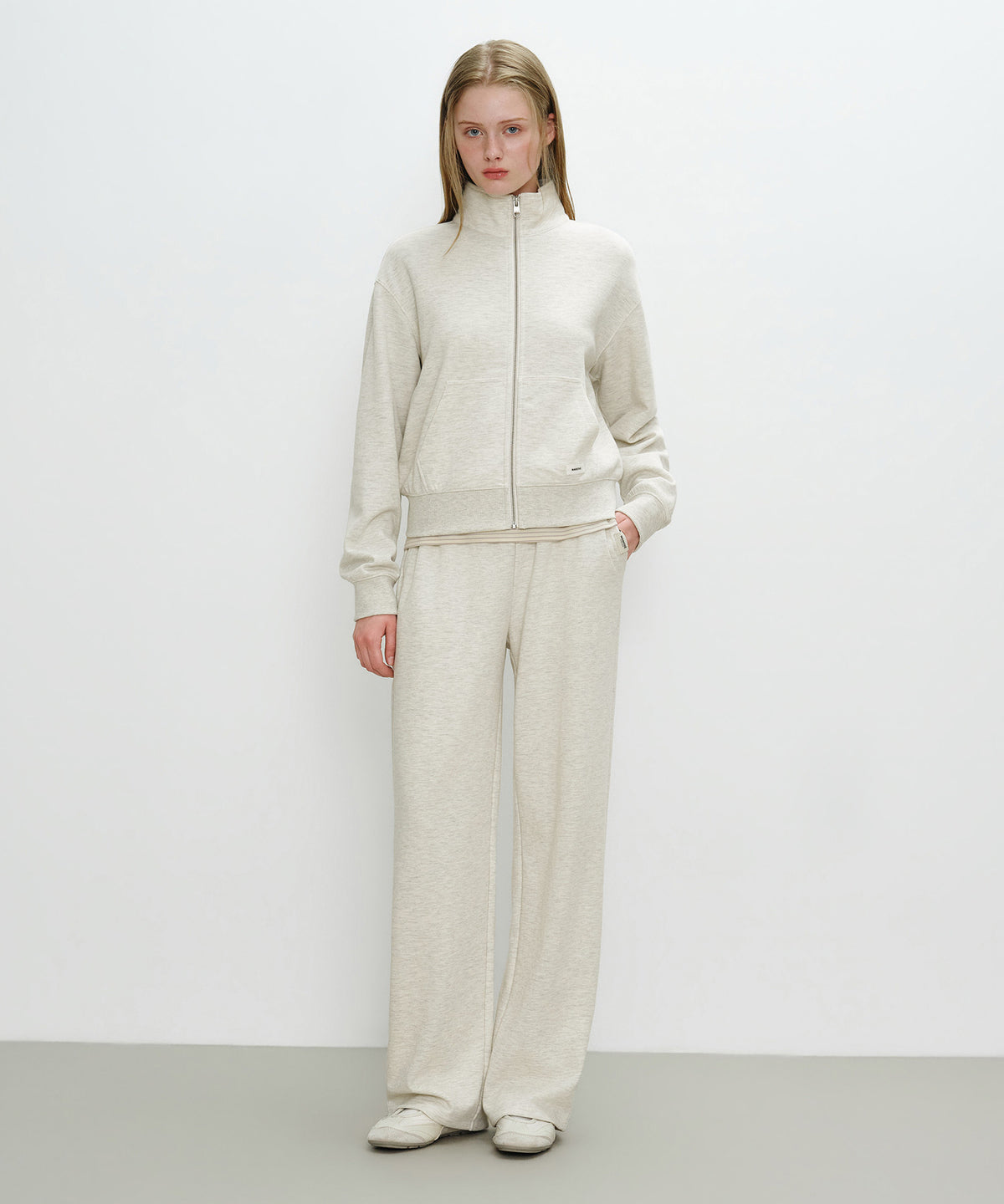 W BASIC HIGH NECK ZIPUP